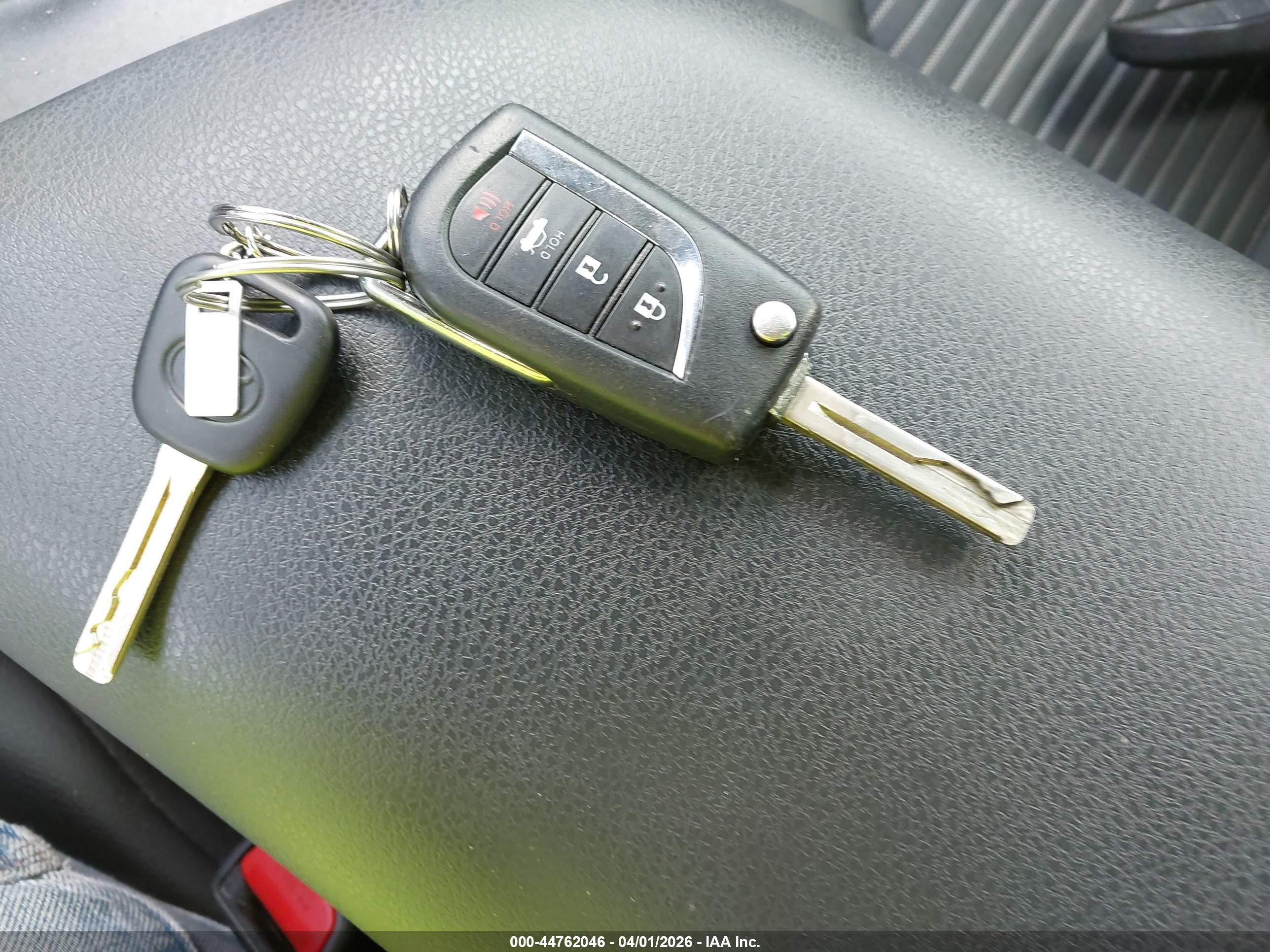 TOYOTA CAMRY image 11