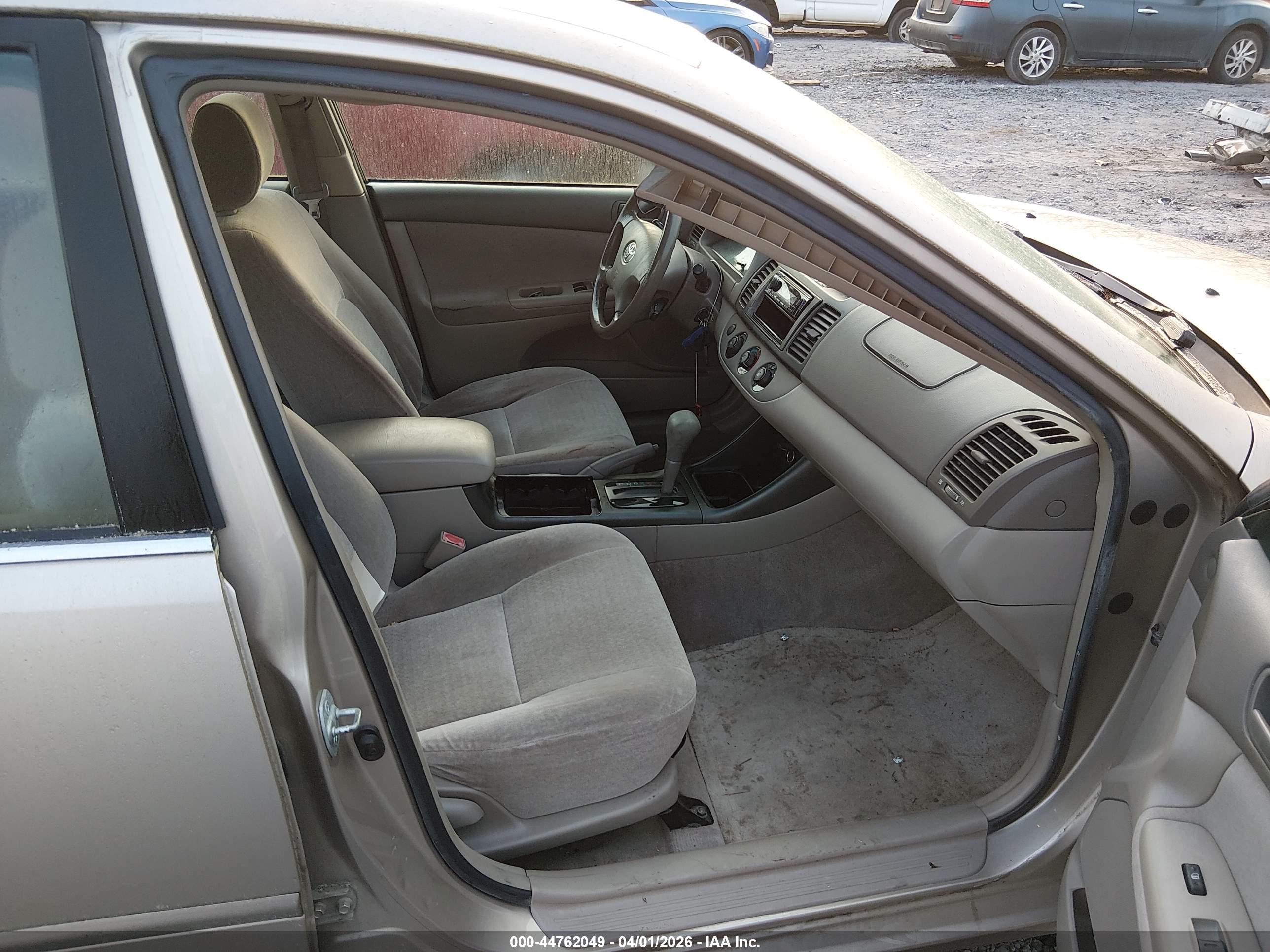 TOYOTA CAMRY image 5
