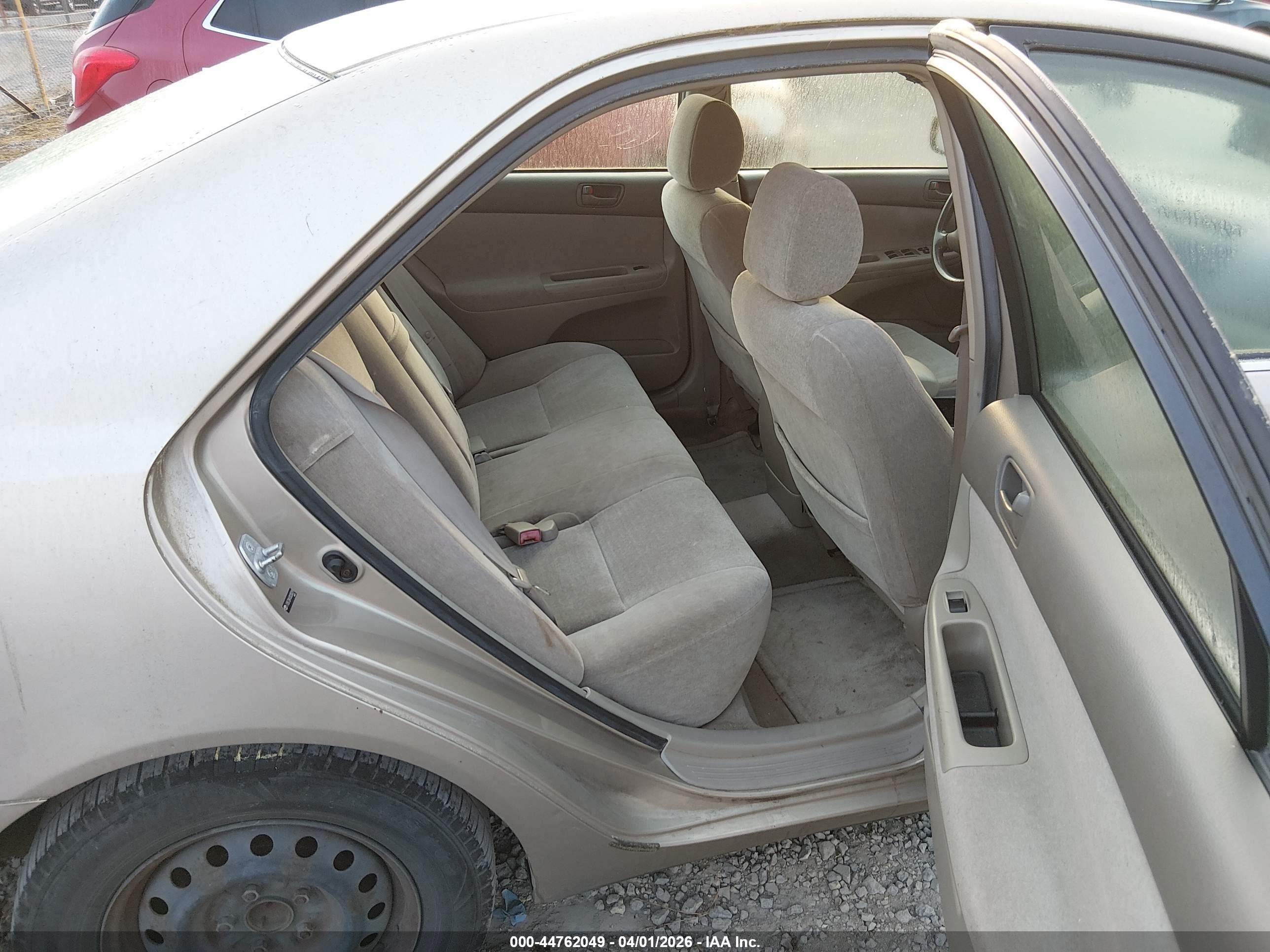 TOYOTA CAMRY image 8