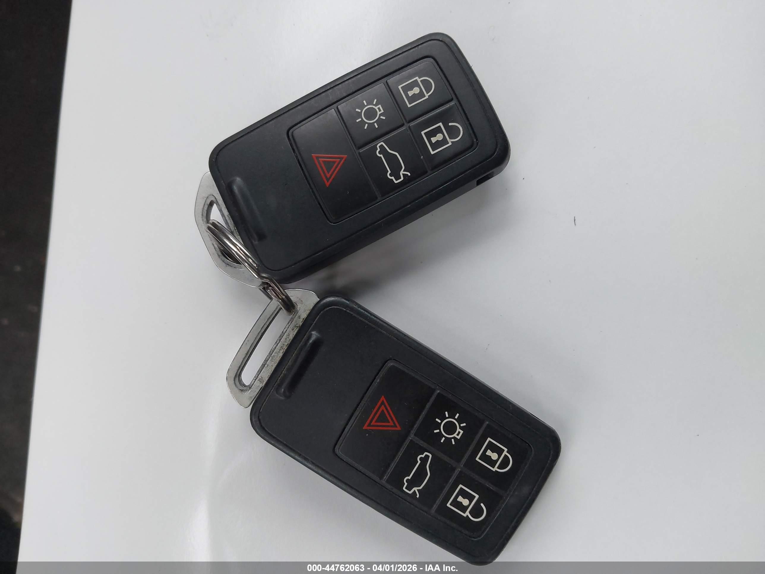 VOLVO V60 image 11