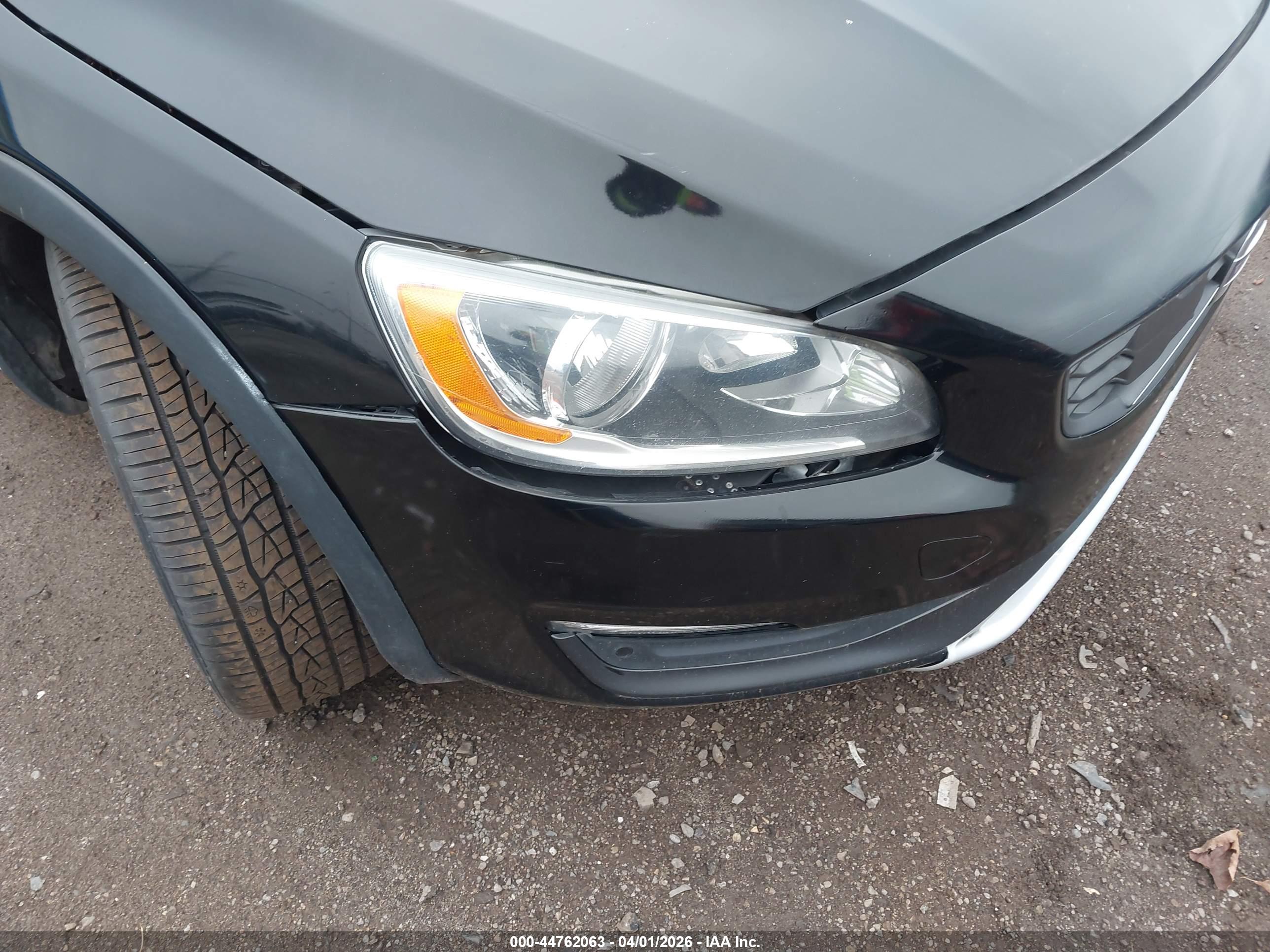 VOLVO V60 image 6