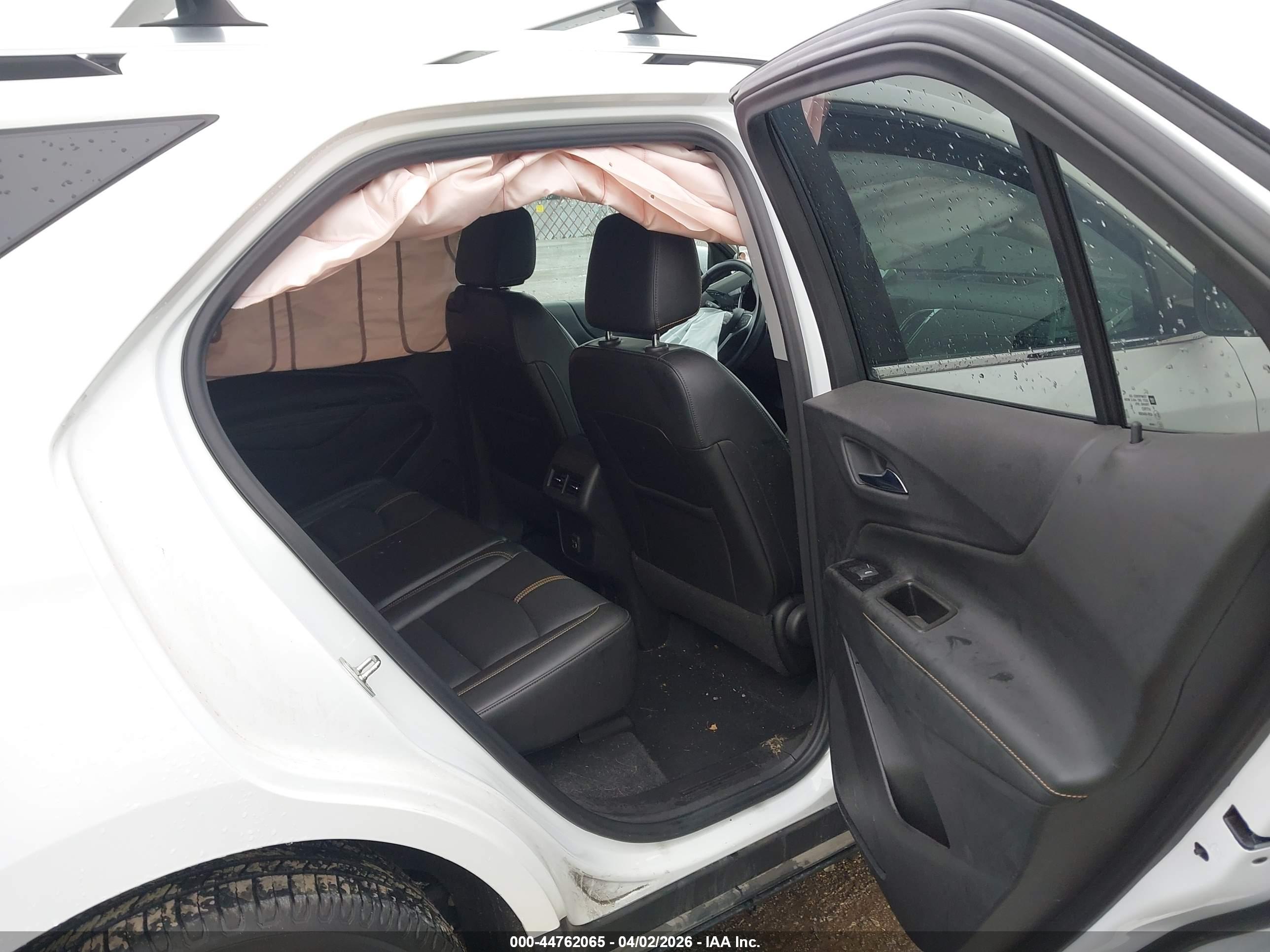 CHEVROLET EQUINOX image 8