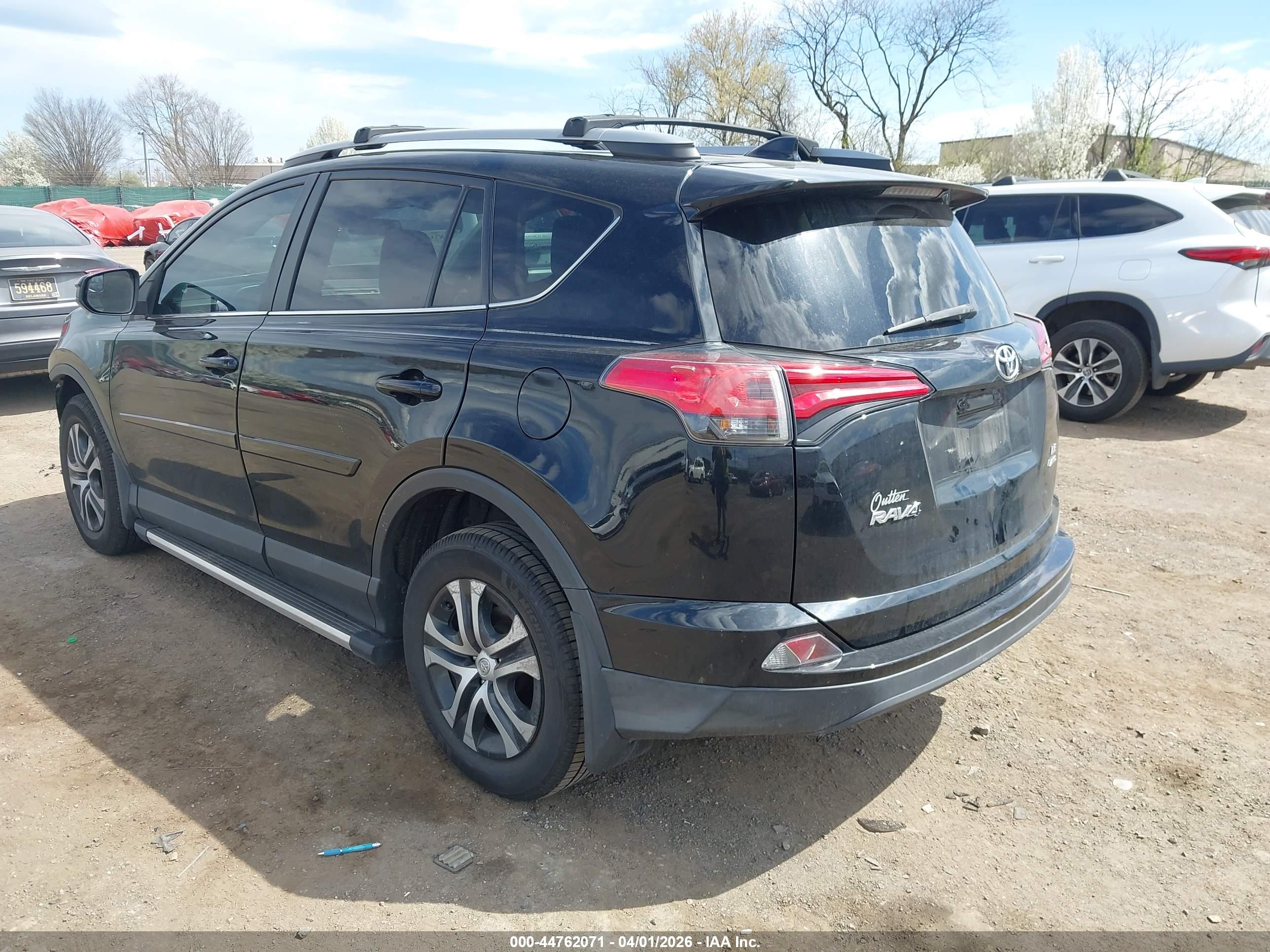 TOYOTA RAV4 image 3