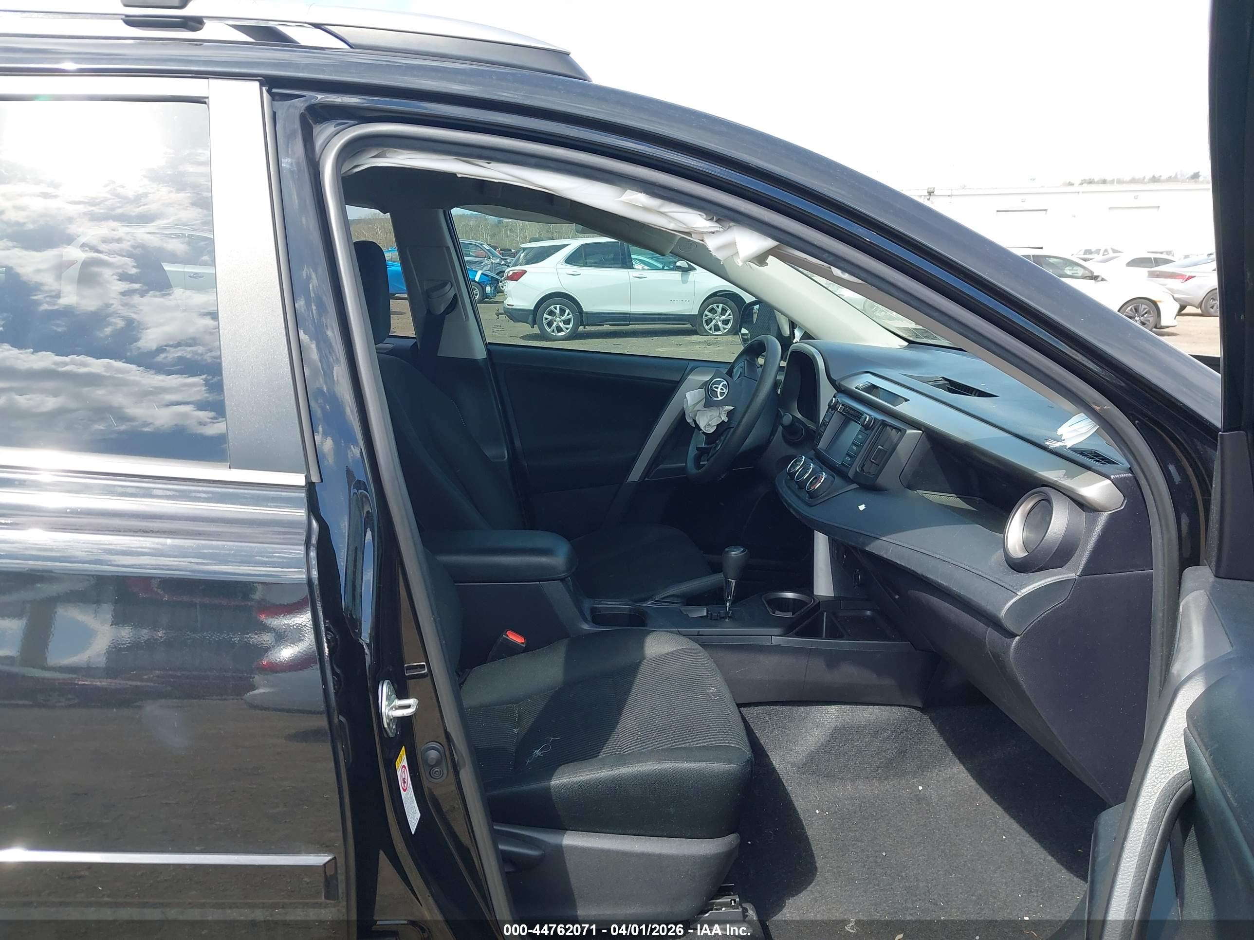 TOYOTA RAV4 image 5