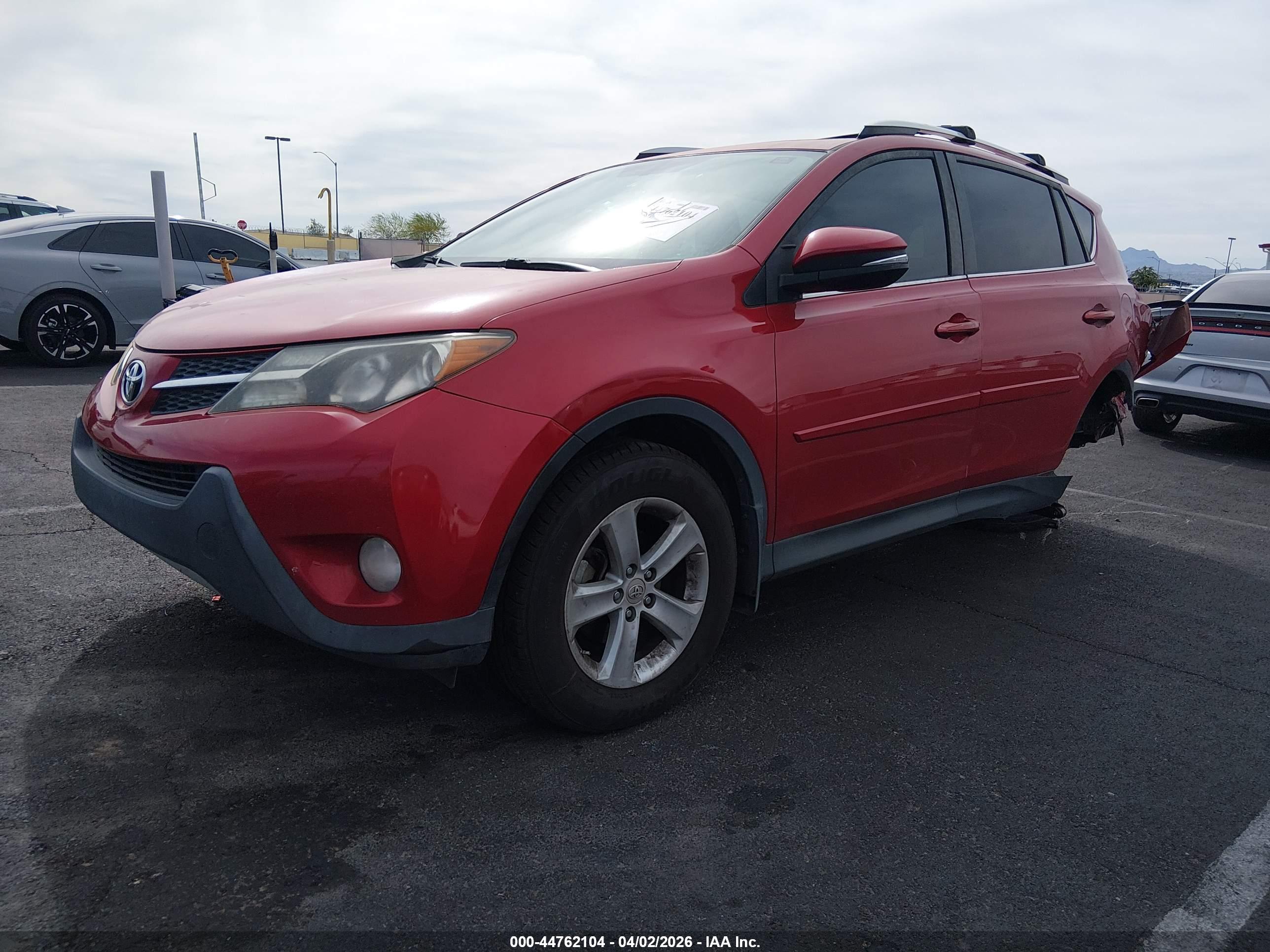 TOYOTA RAV4 image 2