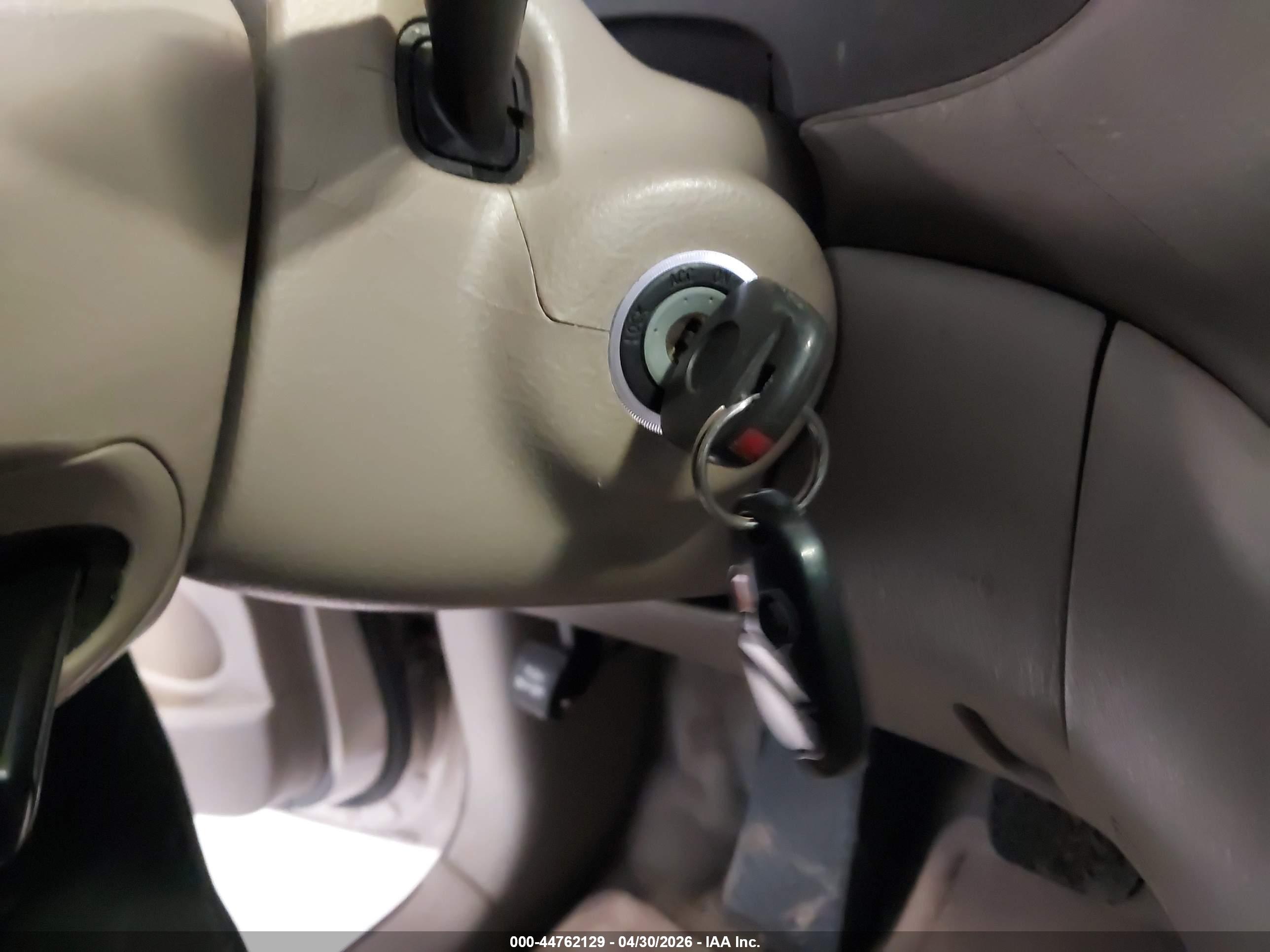 TOYOTA SIENNA image 11