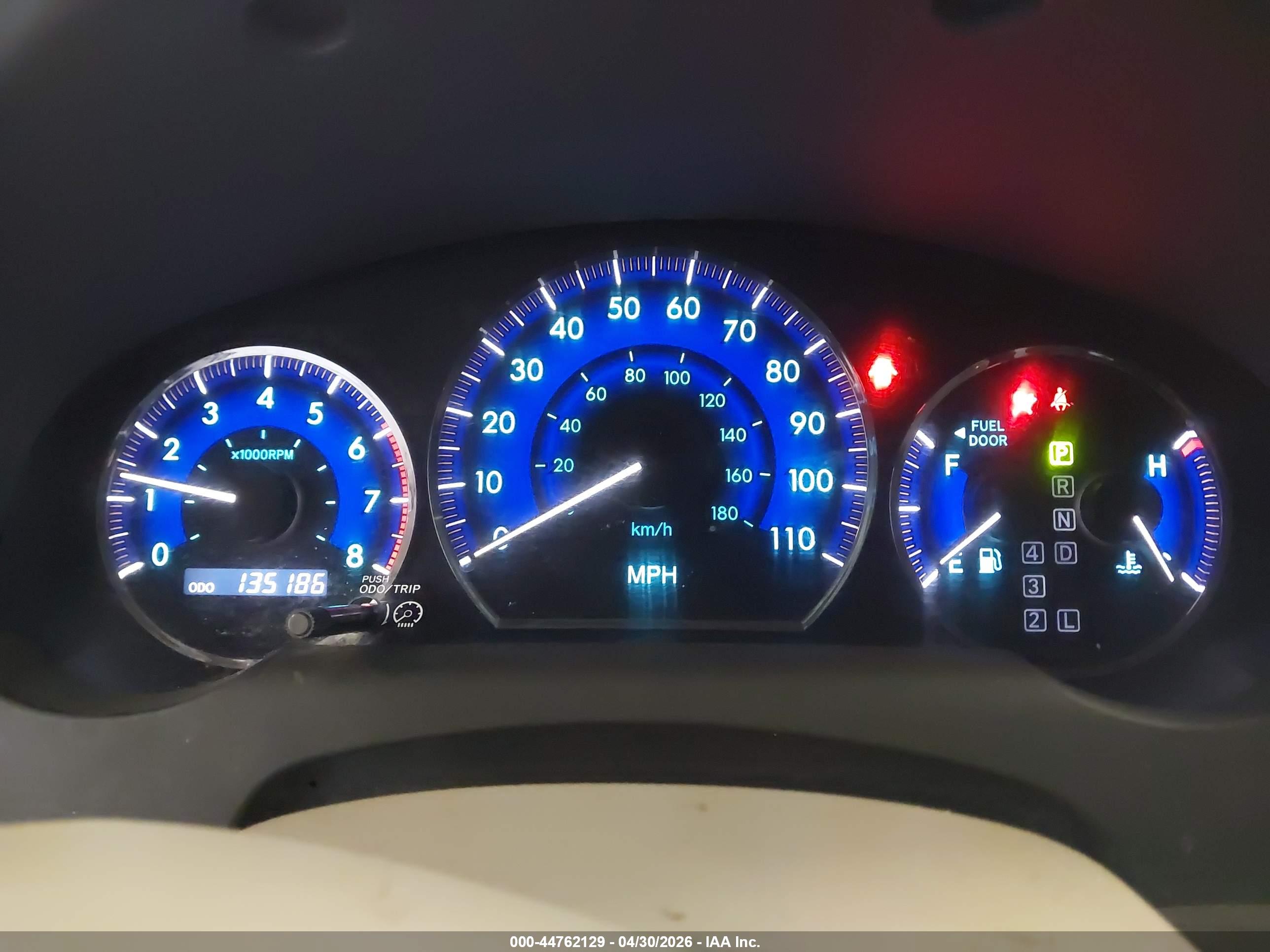TOYOTA SIENNA image 7