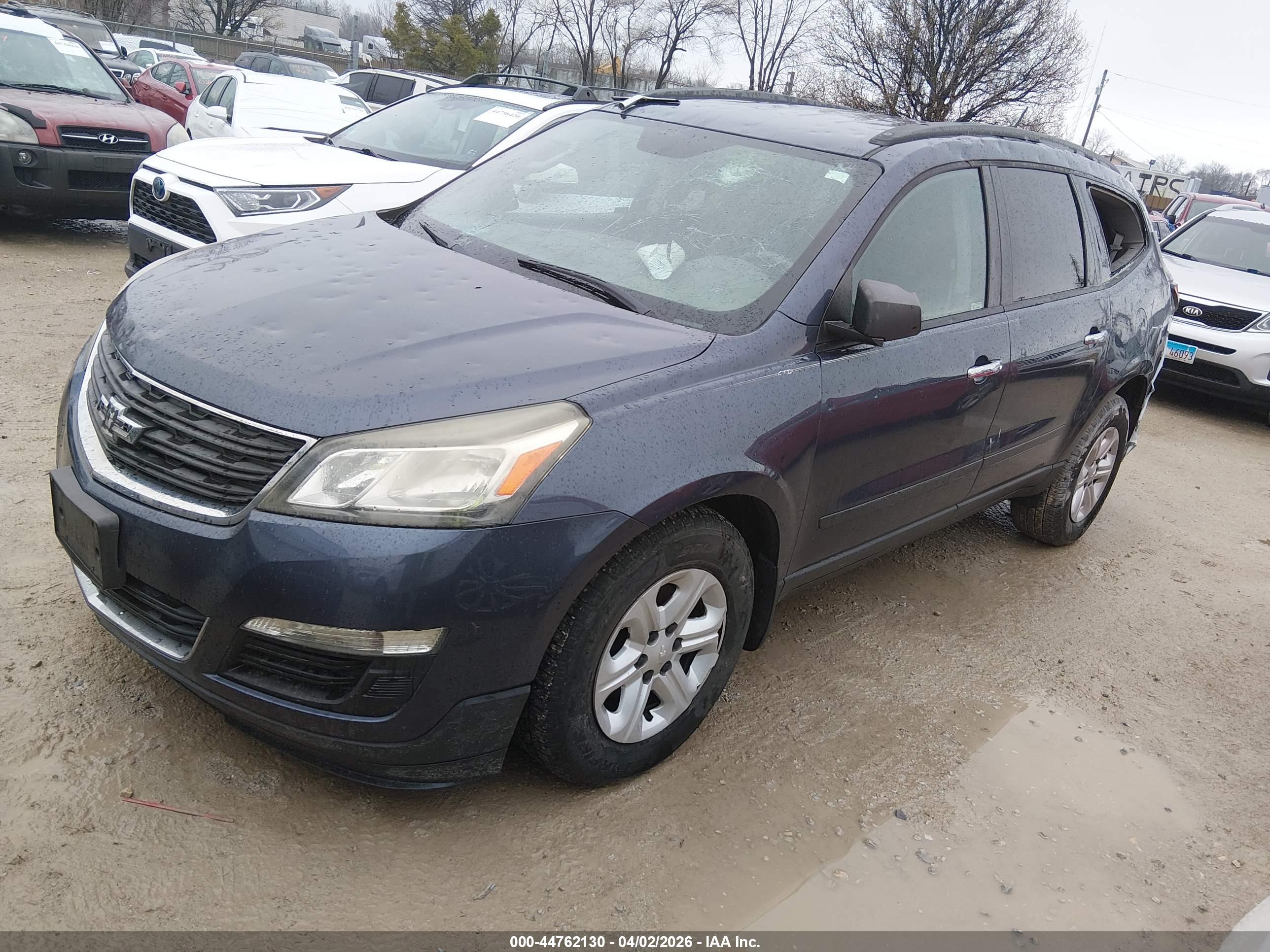 CHEVROLET TRAVERSE image 2