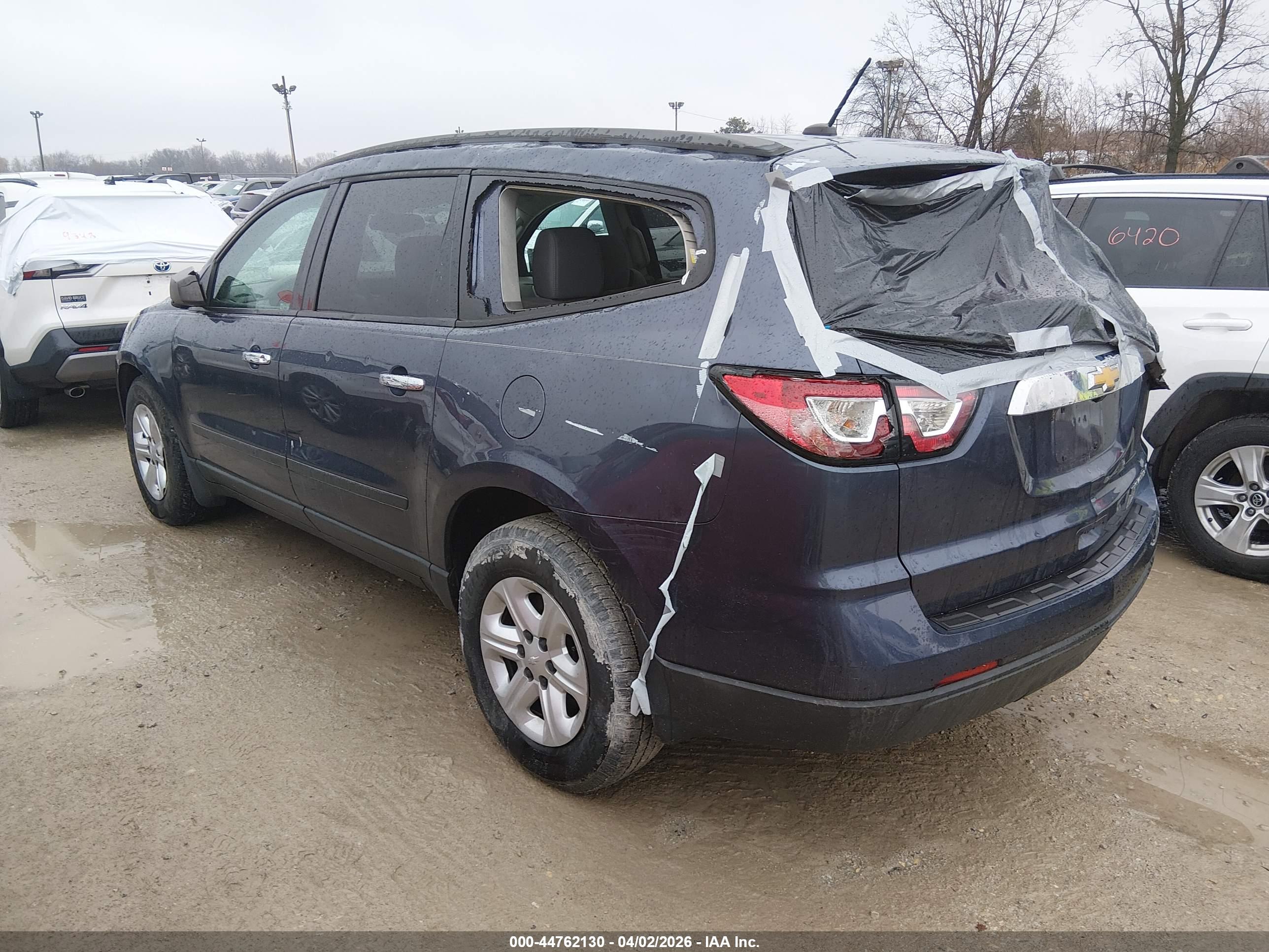 CHEVROLET TRAVERSE image 3