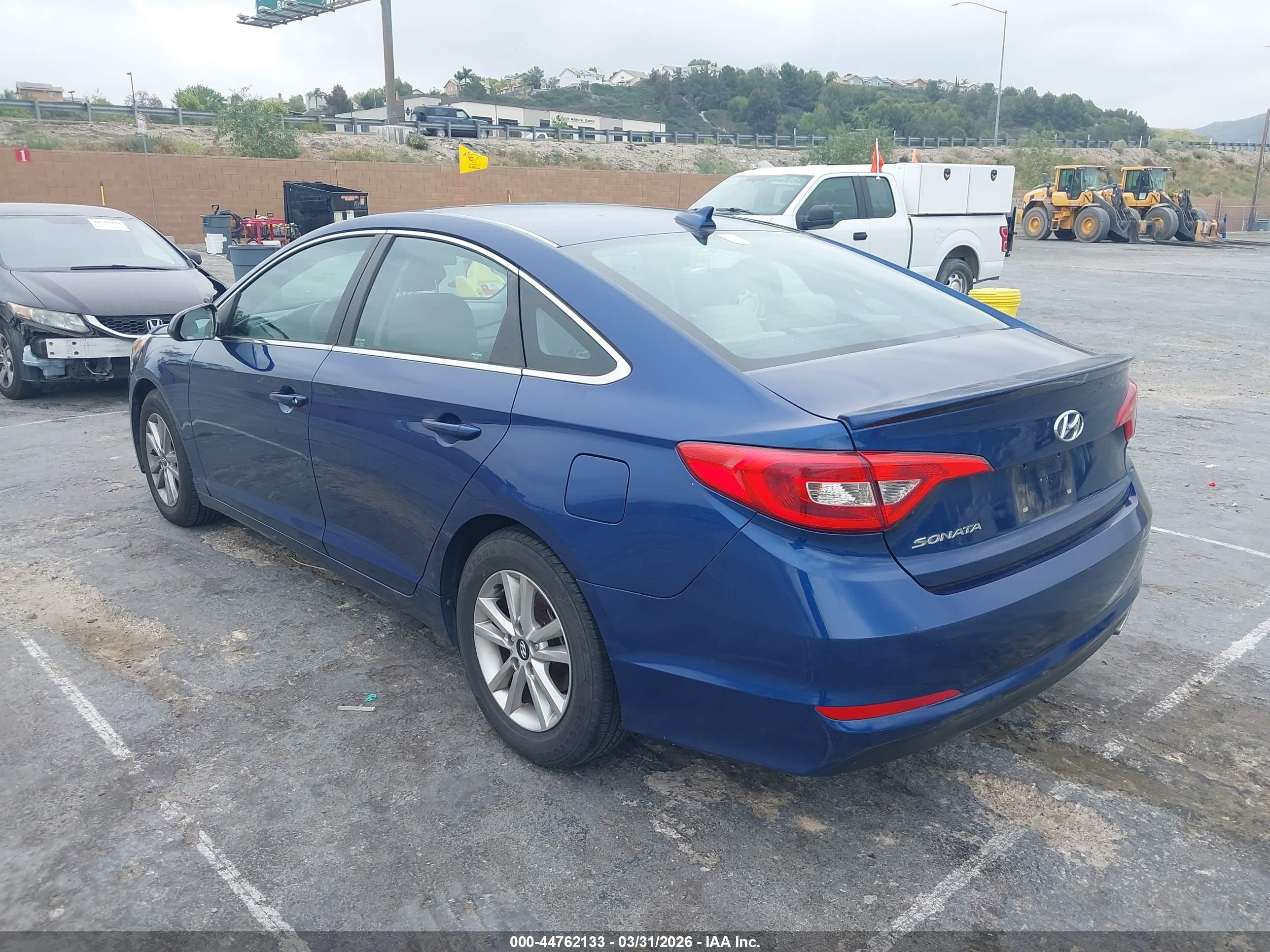 HYUNDAI SONATA image 3