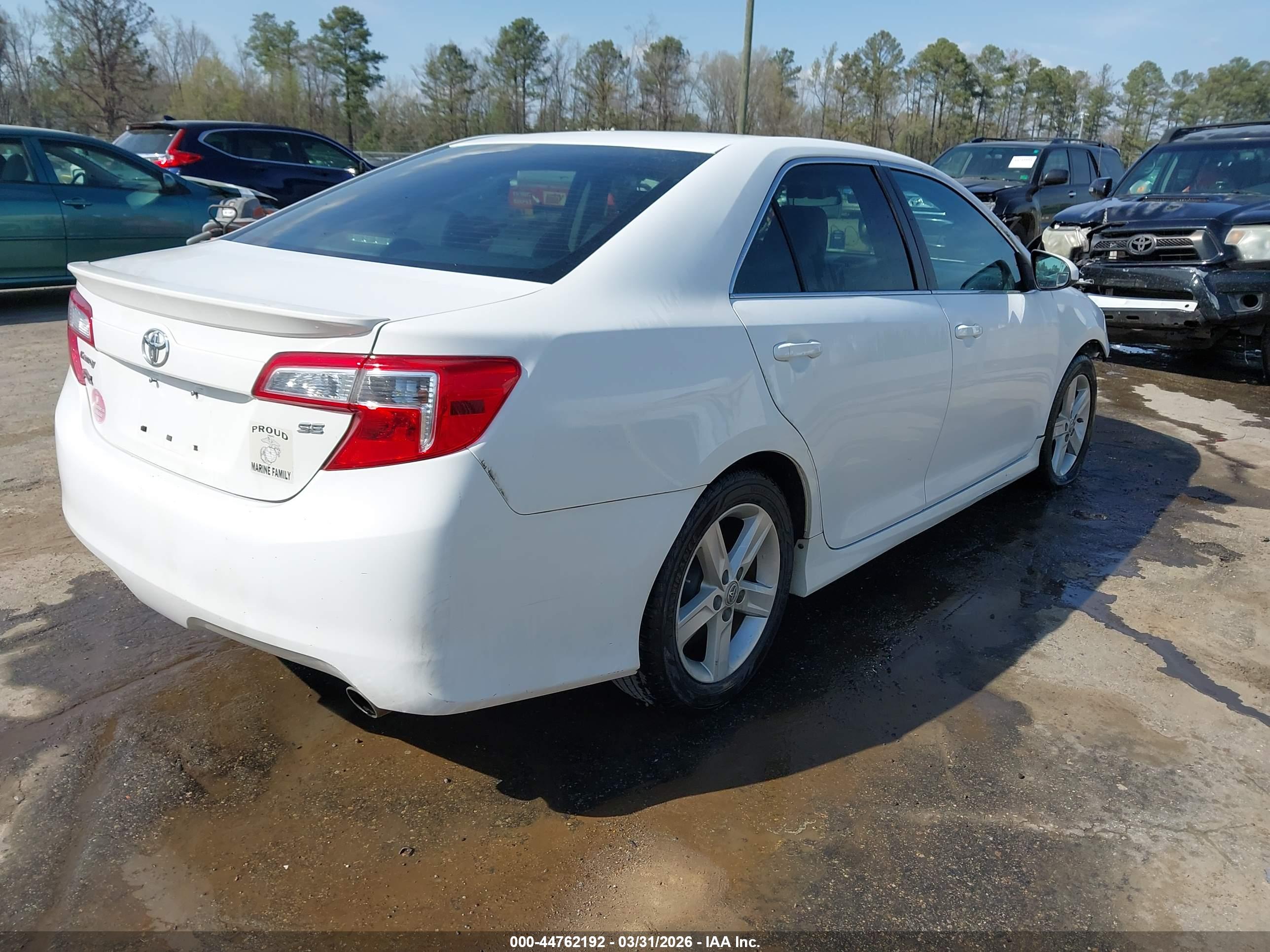 TOYOTA CAMRY image 4
