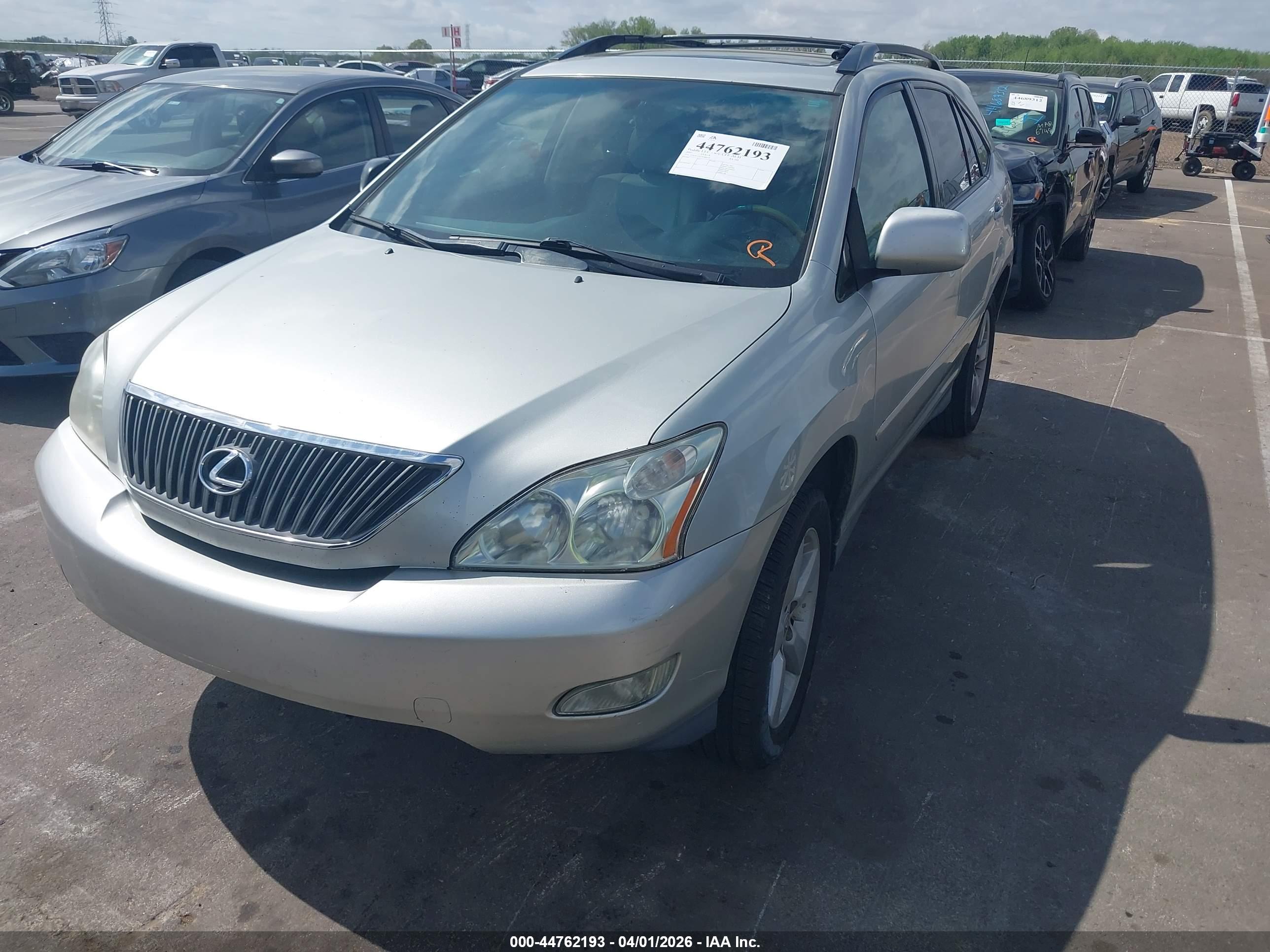 LEXUS RX image 2