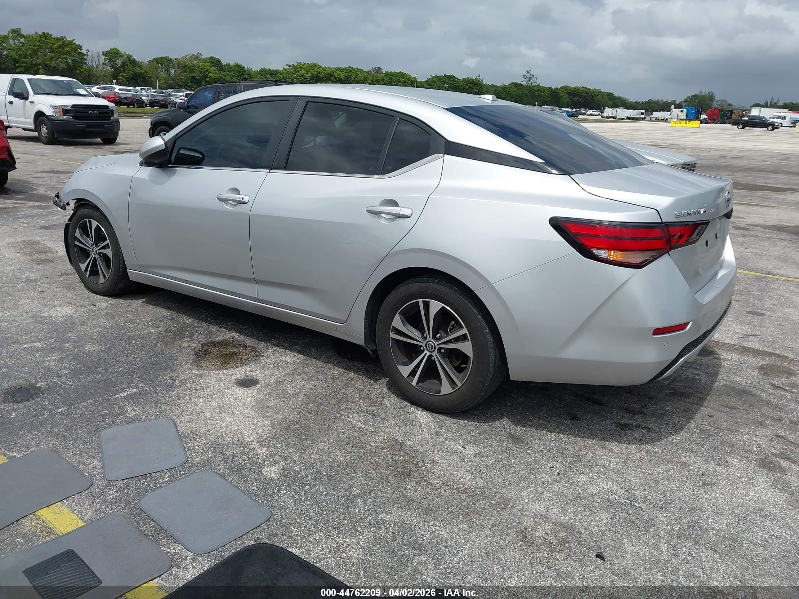 NISSAN SENTRA image 3