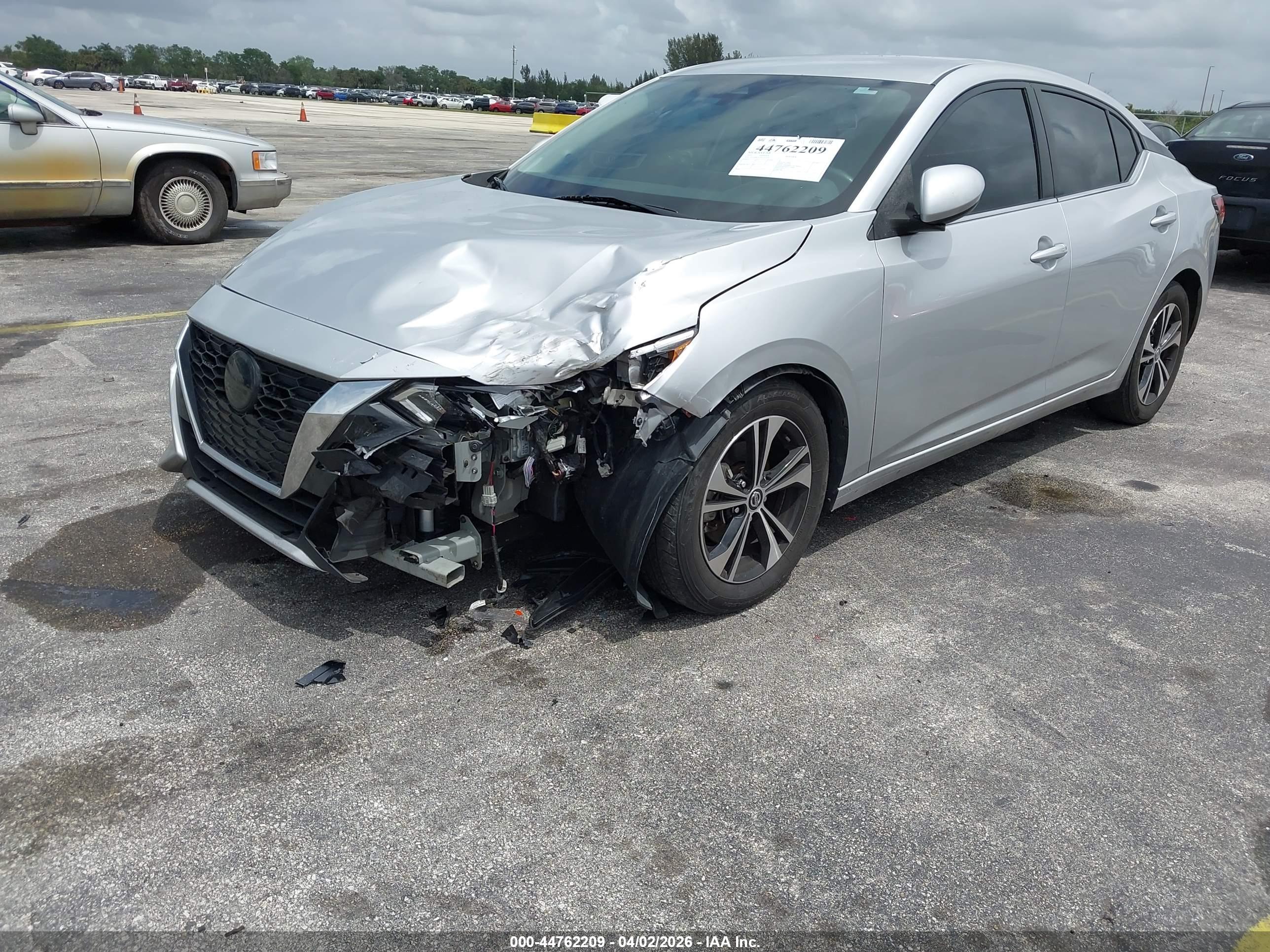 NISSAN SENTRA image 6