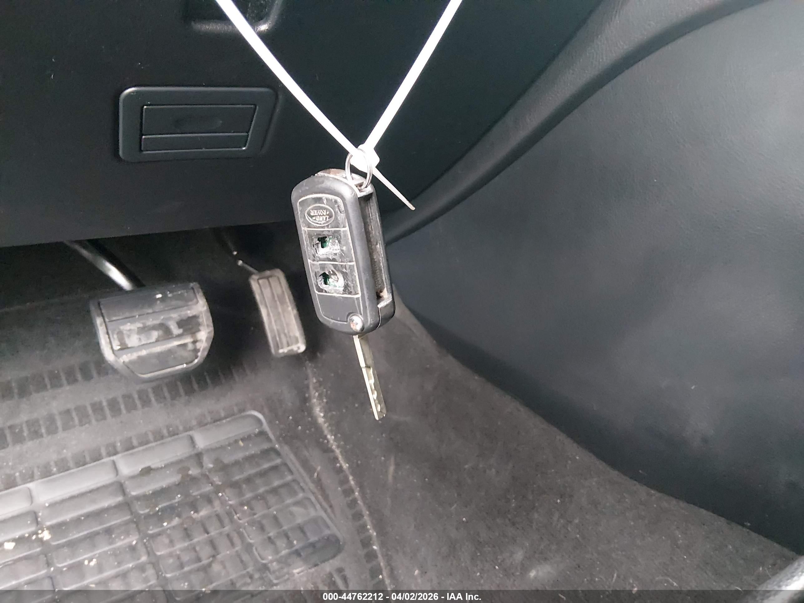 LAND ROVER image 11