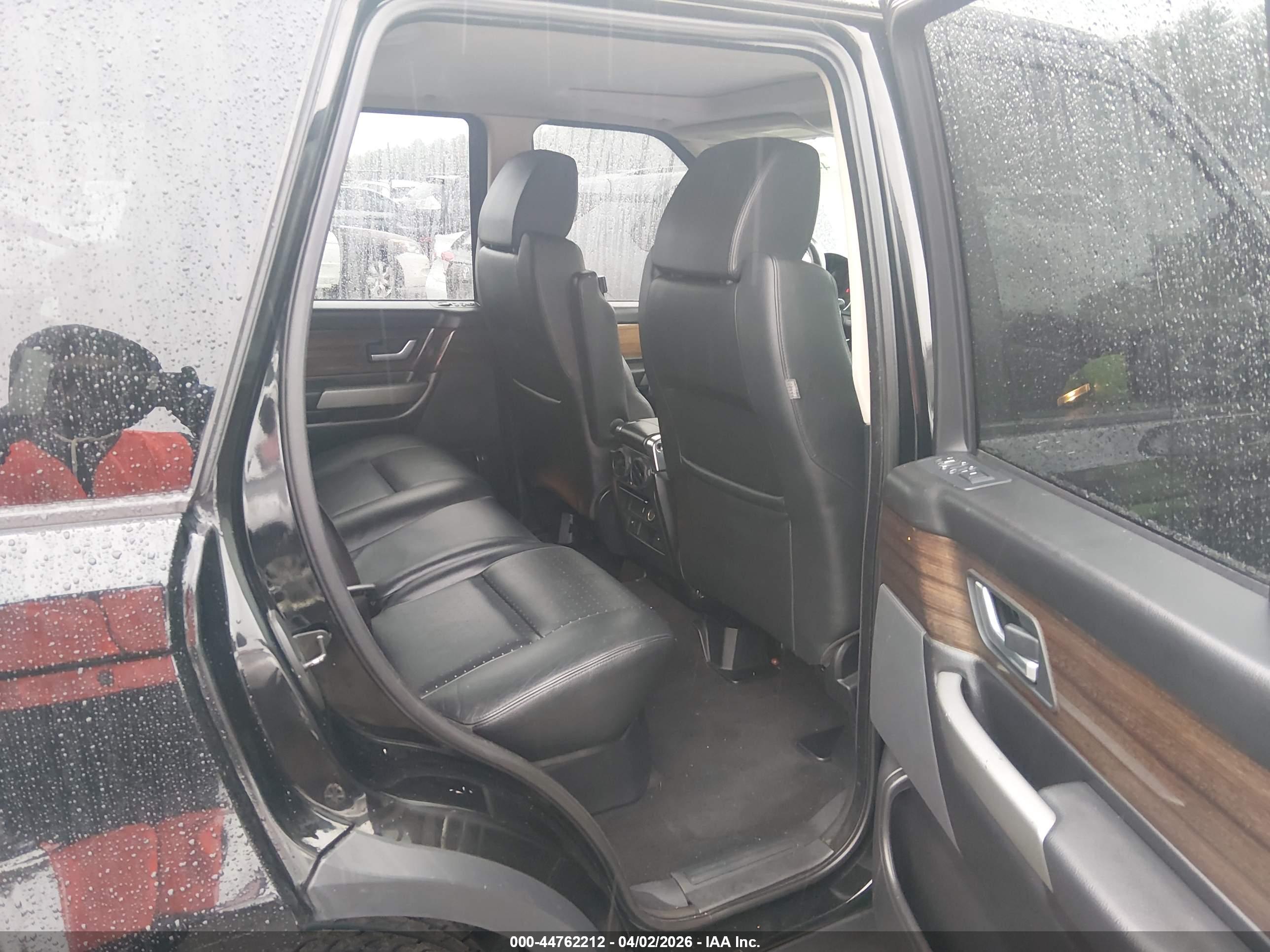 LAND ROVER image 8