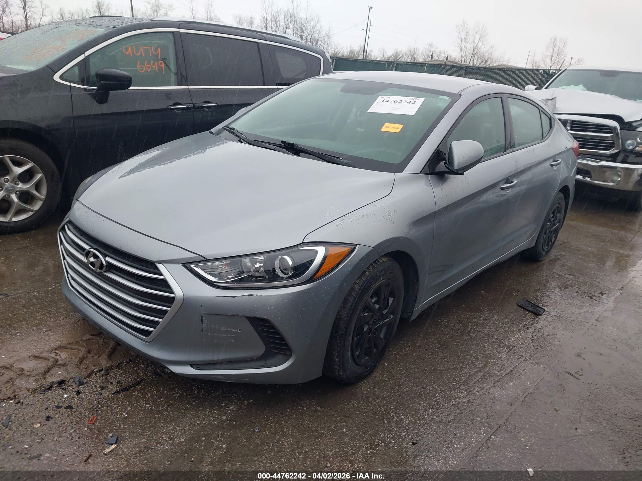 HYUNDAI ELANTRA image 2