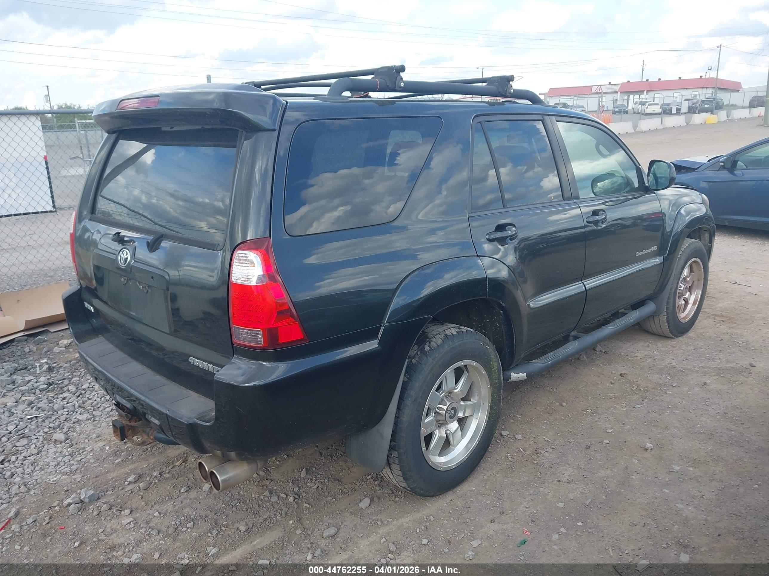 TOYOTA 4RUNNER image 4