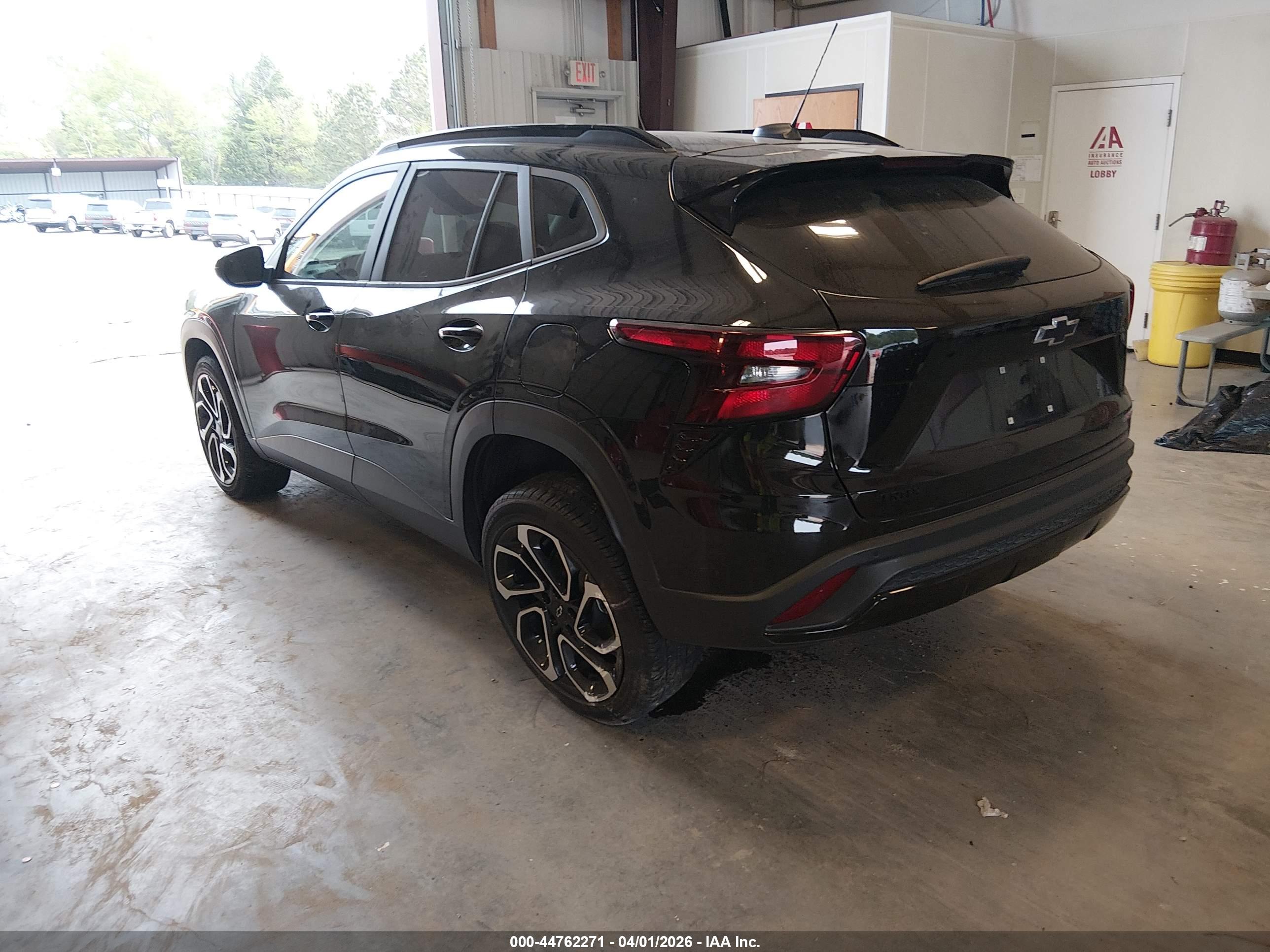 CHEVROLET TRAX image 3