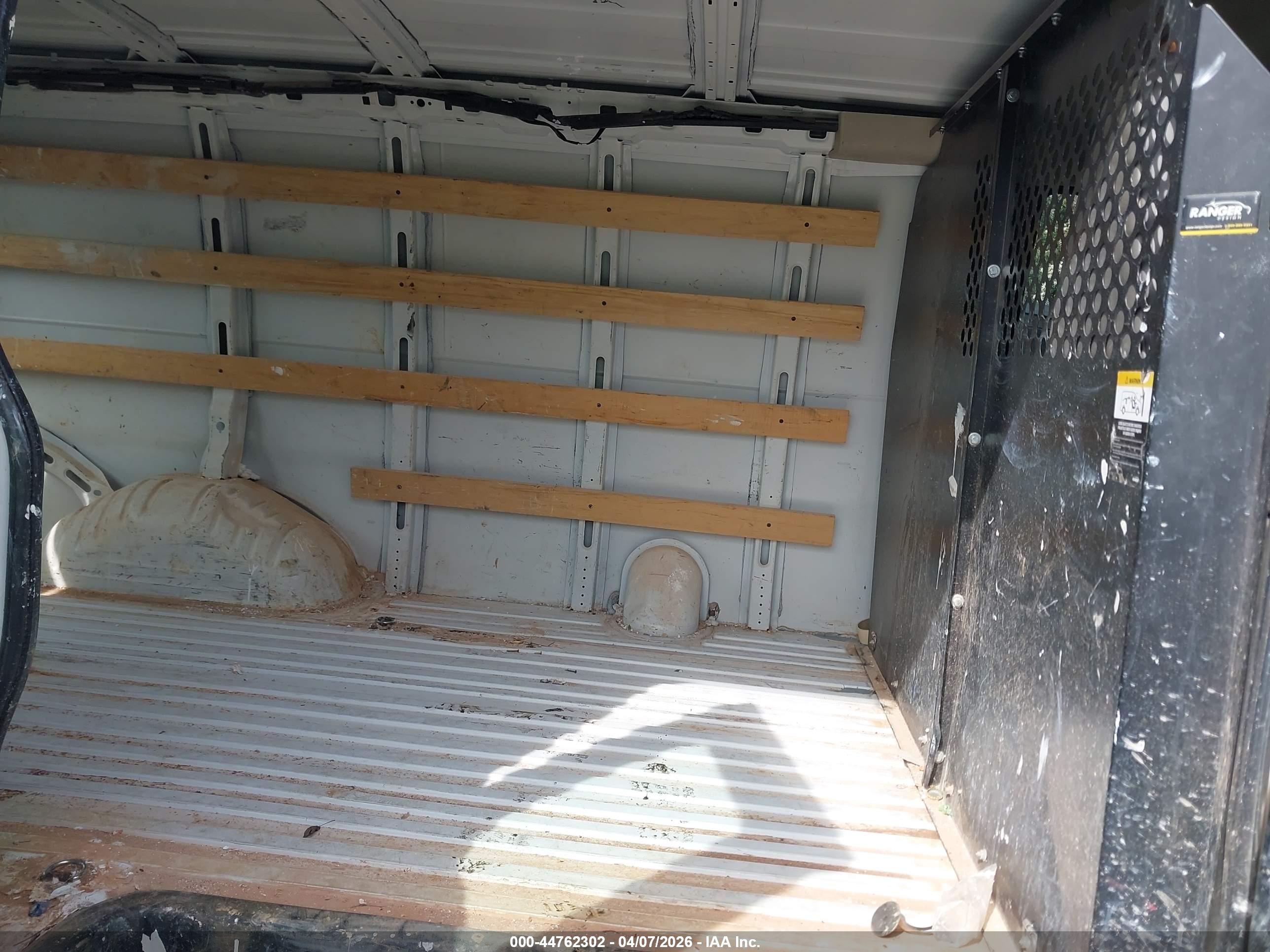 GMC SAVANA image 8