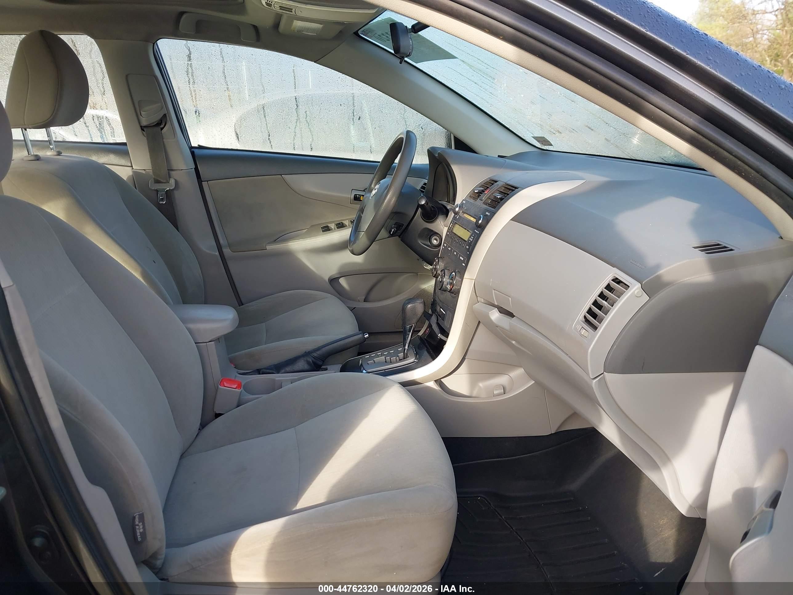 TOYOTA COROLLA image 5