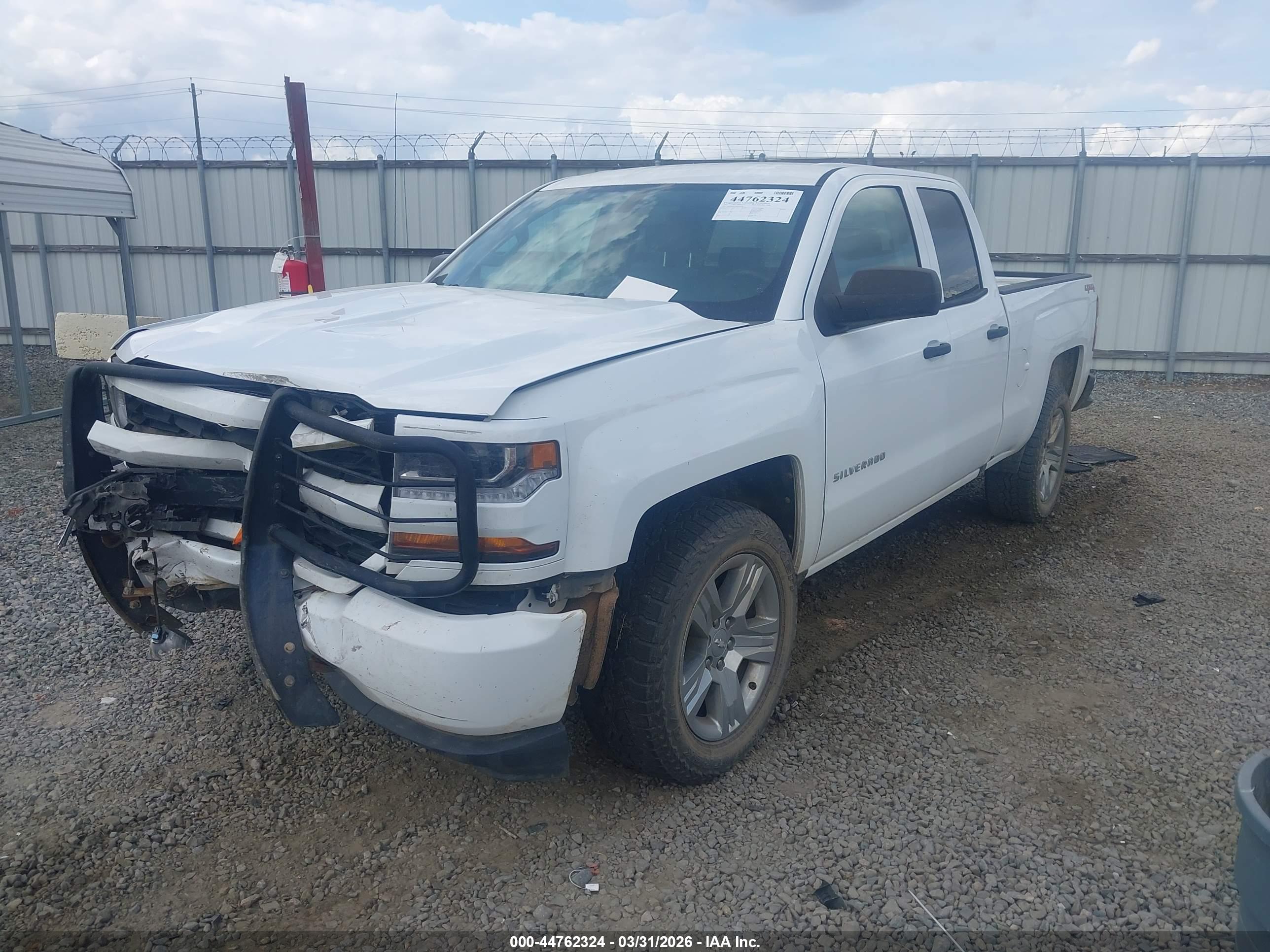 CHEVROLET SILVERADO image 2