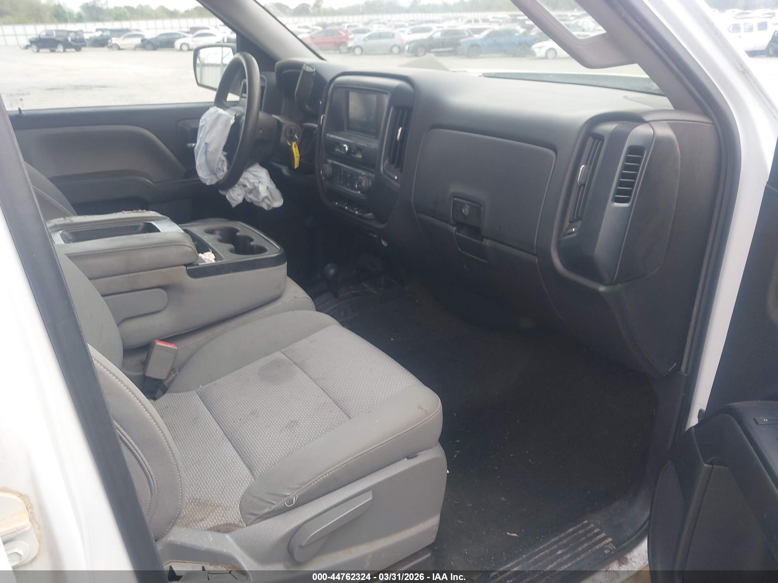 CHEVROLET SILVERADO image 5