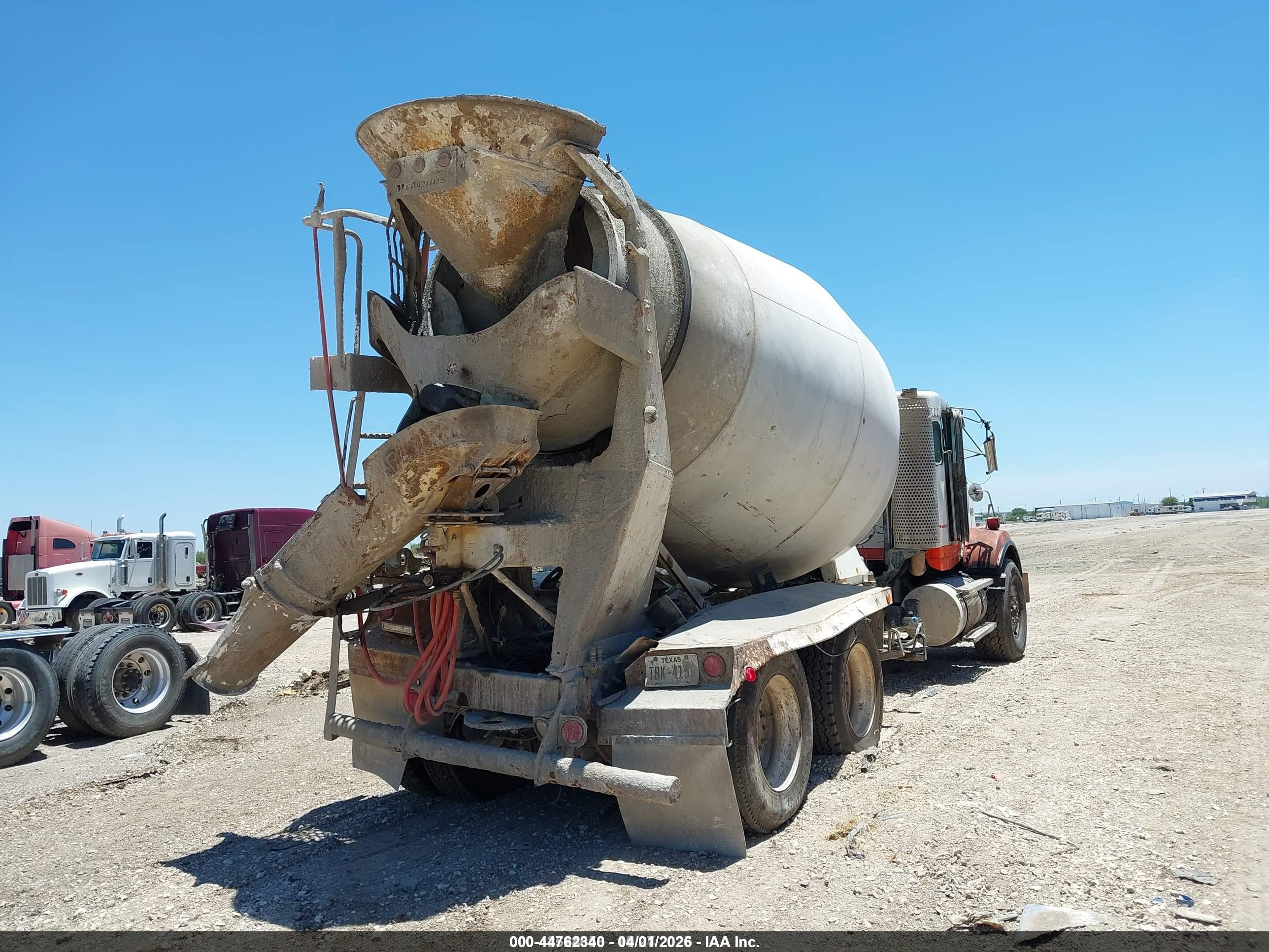 KENWORTH CONSTRUCTION image 4