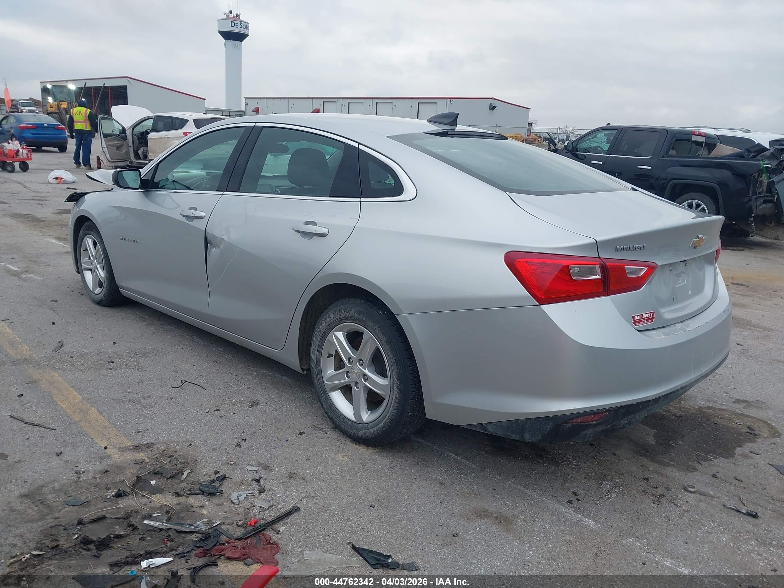 CHEVROLET MALIBU image 3