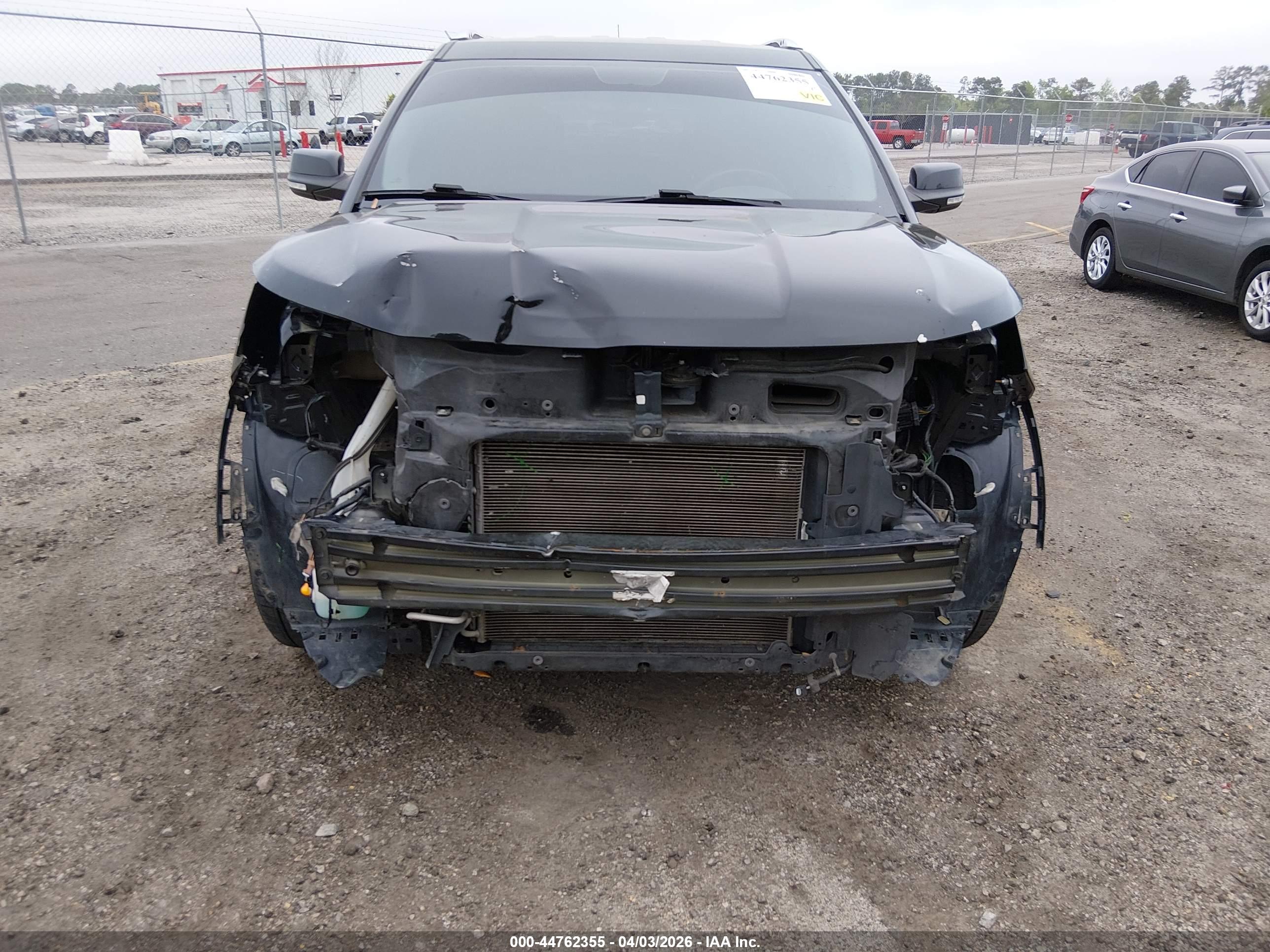 FORD EXPLORER image 6