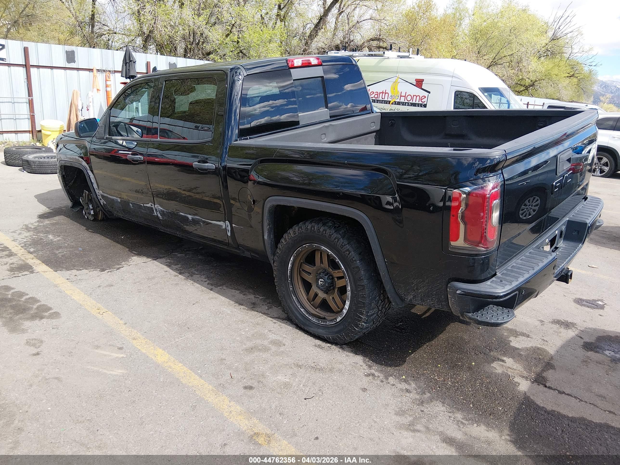 GMC SIERRA image 3