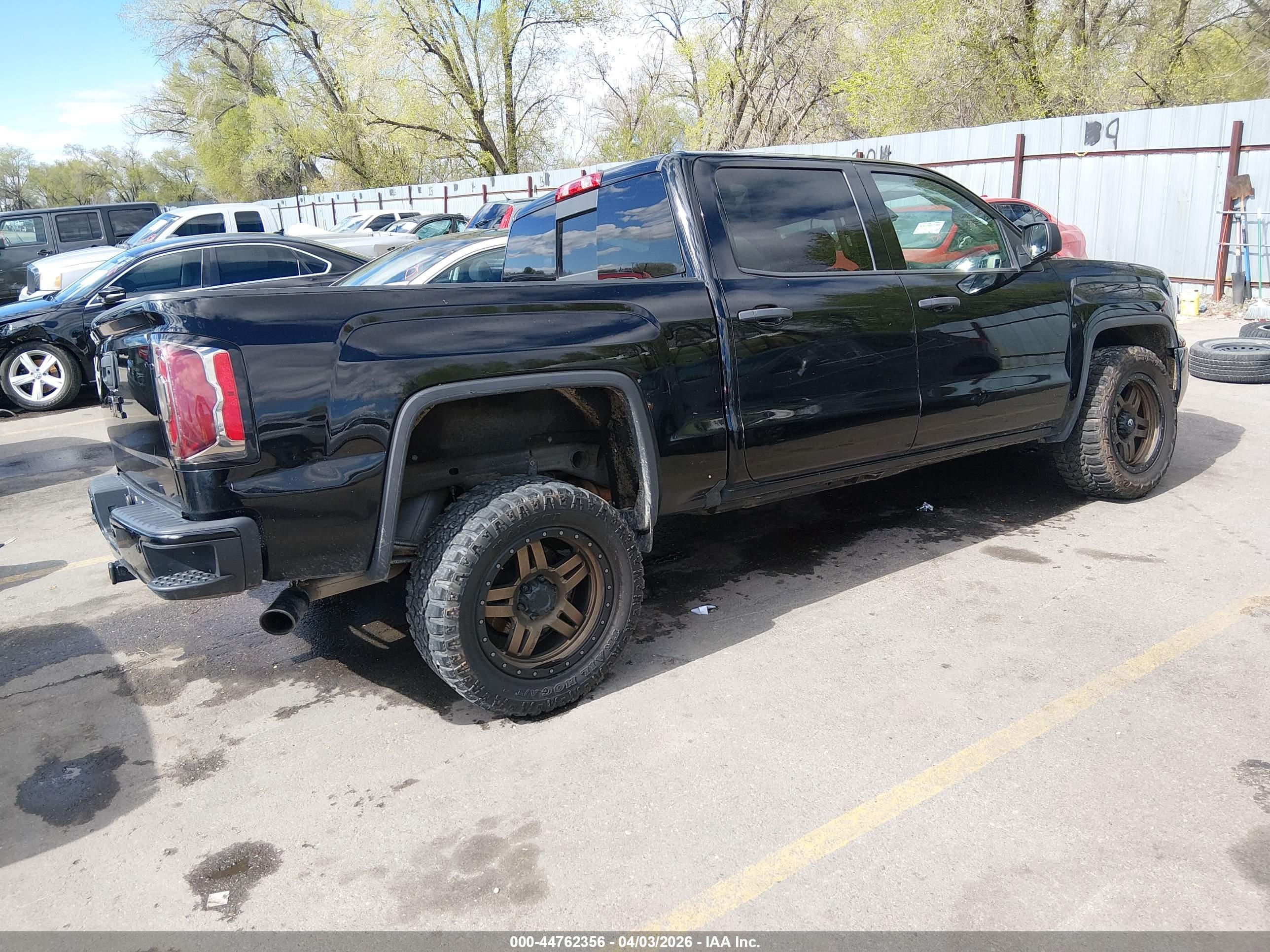 GMC SIERRA image 4