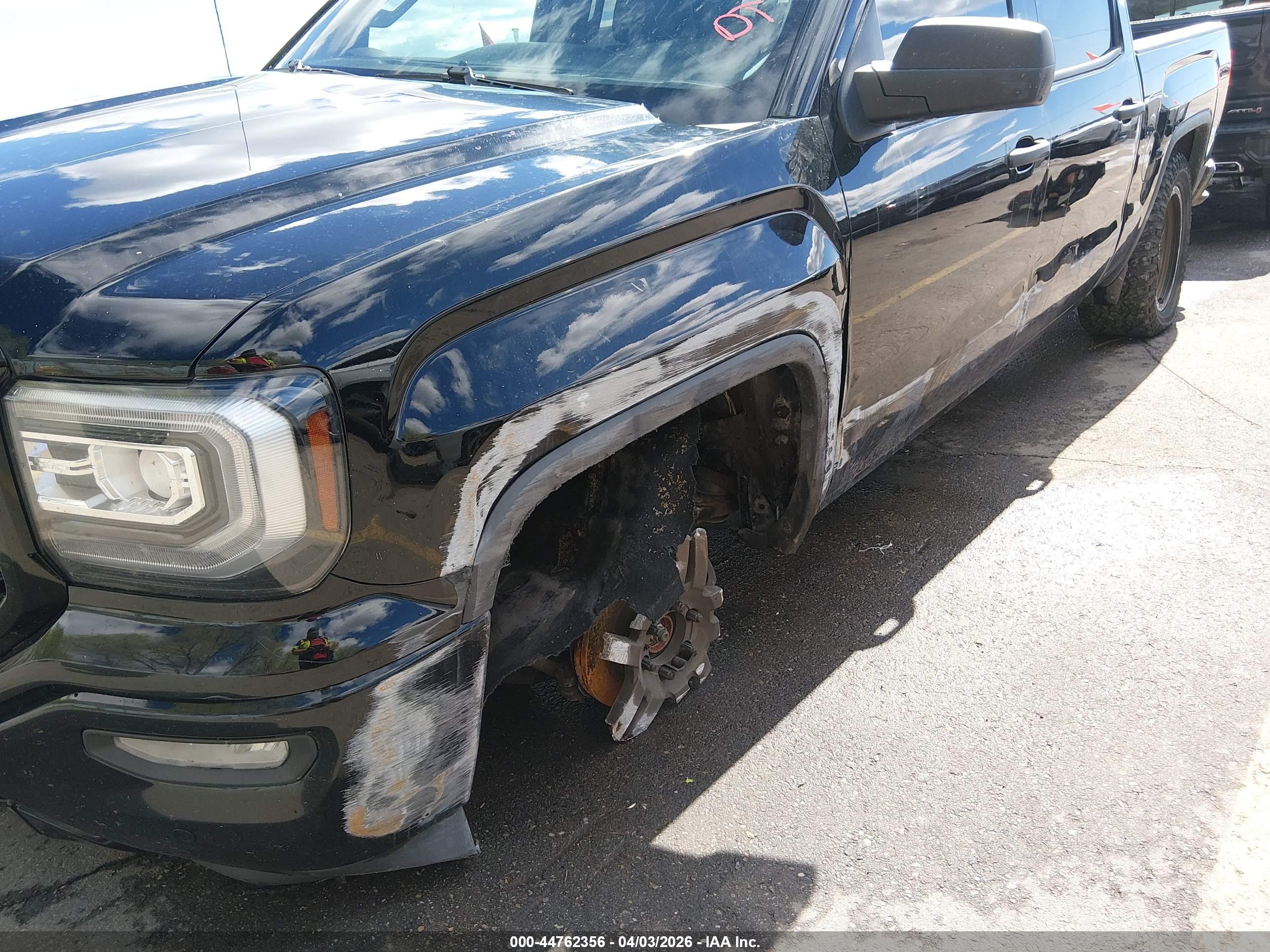 GMC SIERRA image 6