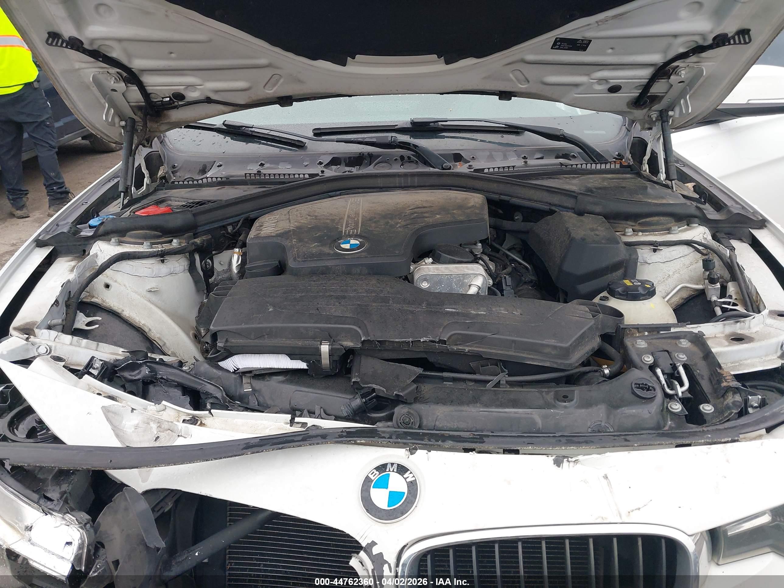 BMW 320I image 10