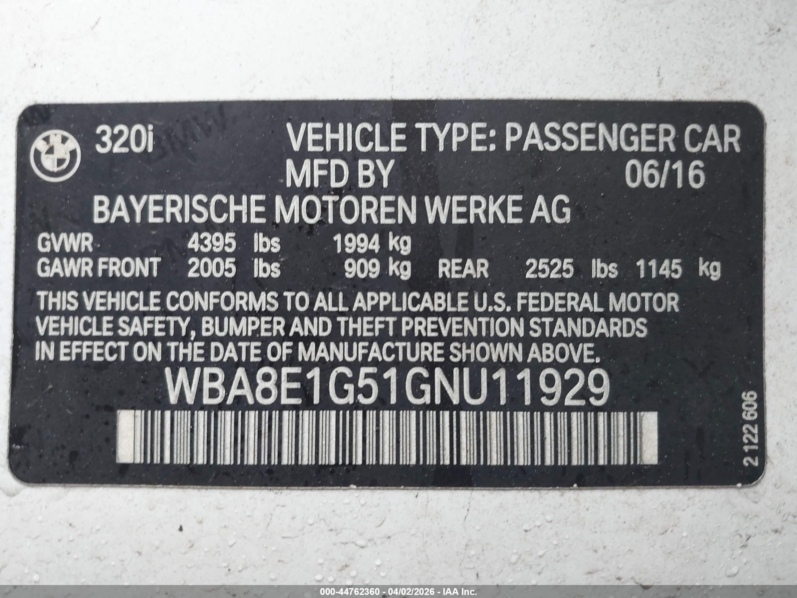 BMW 320I image 9