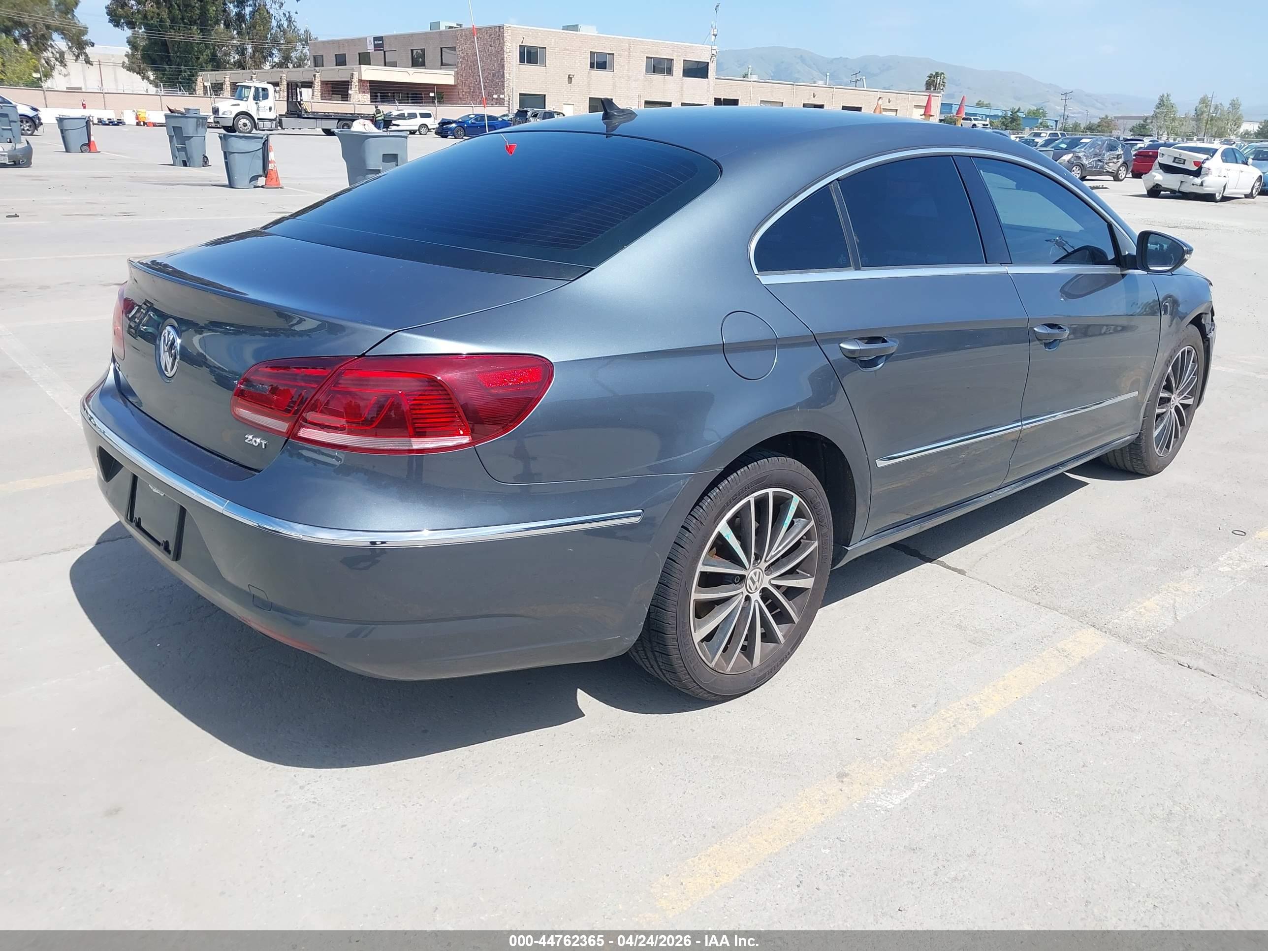 VOLKSWAGEN CC image 4