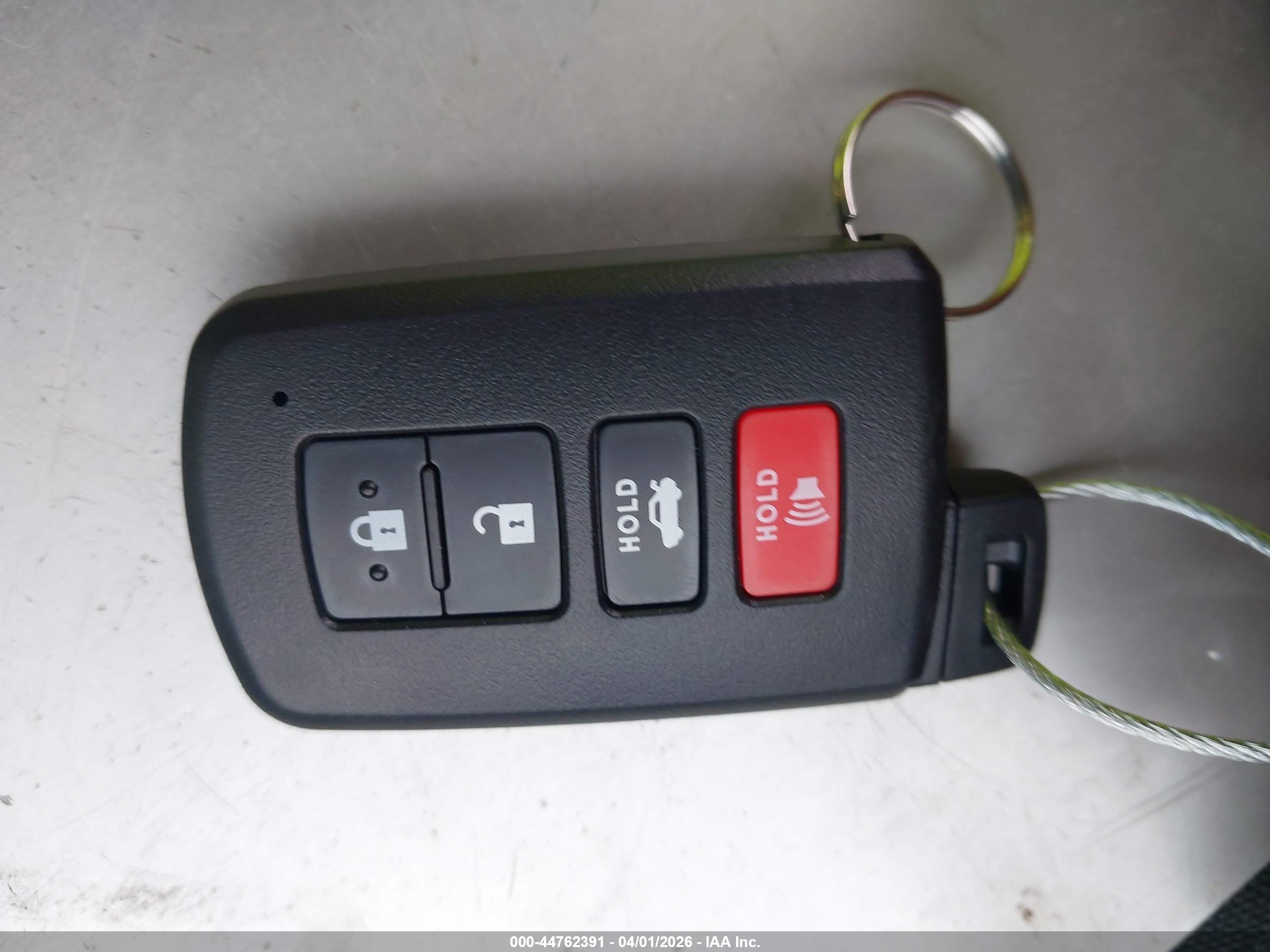 TOYOTA CAMRY image 11