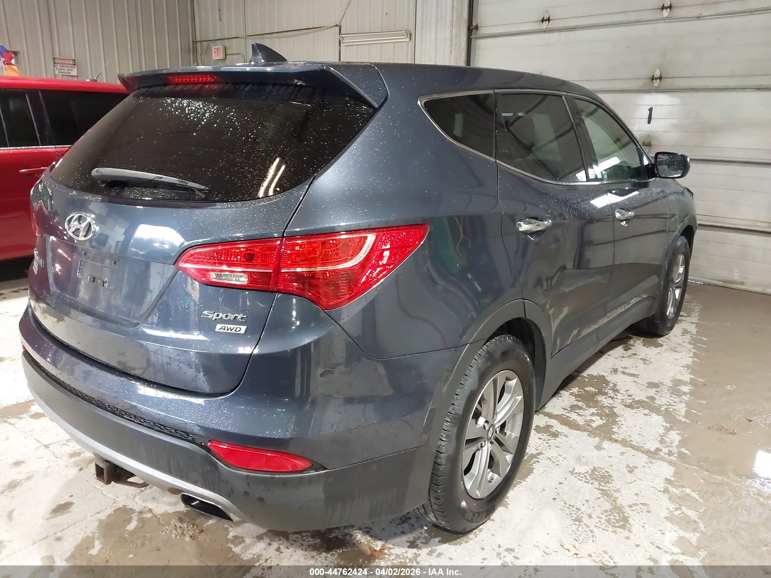 HYUNDAI SANTA image 4