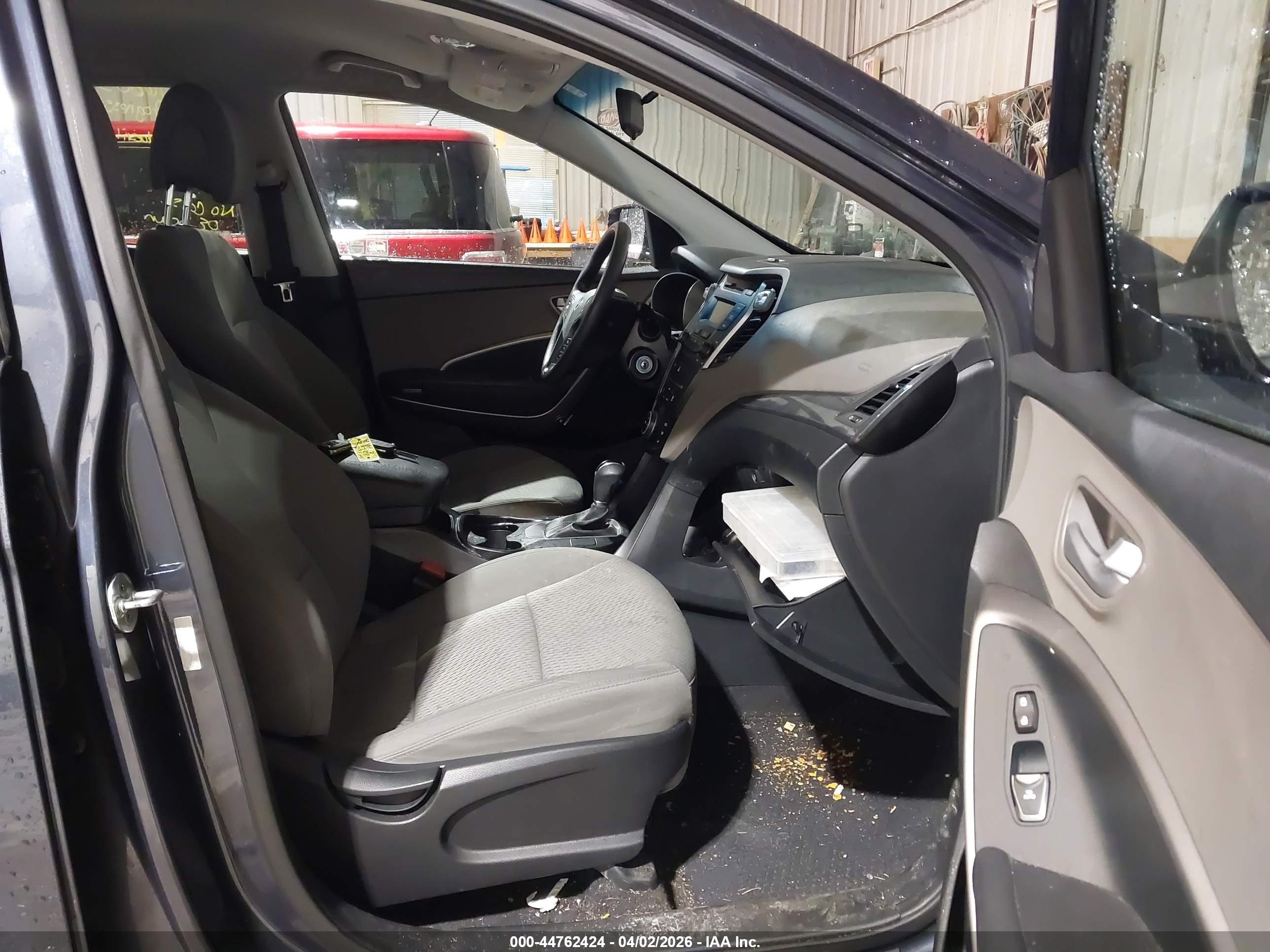 HYUNDAI SANTA image 5