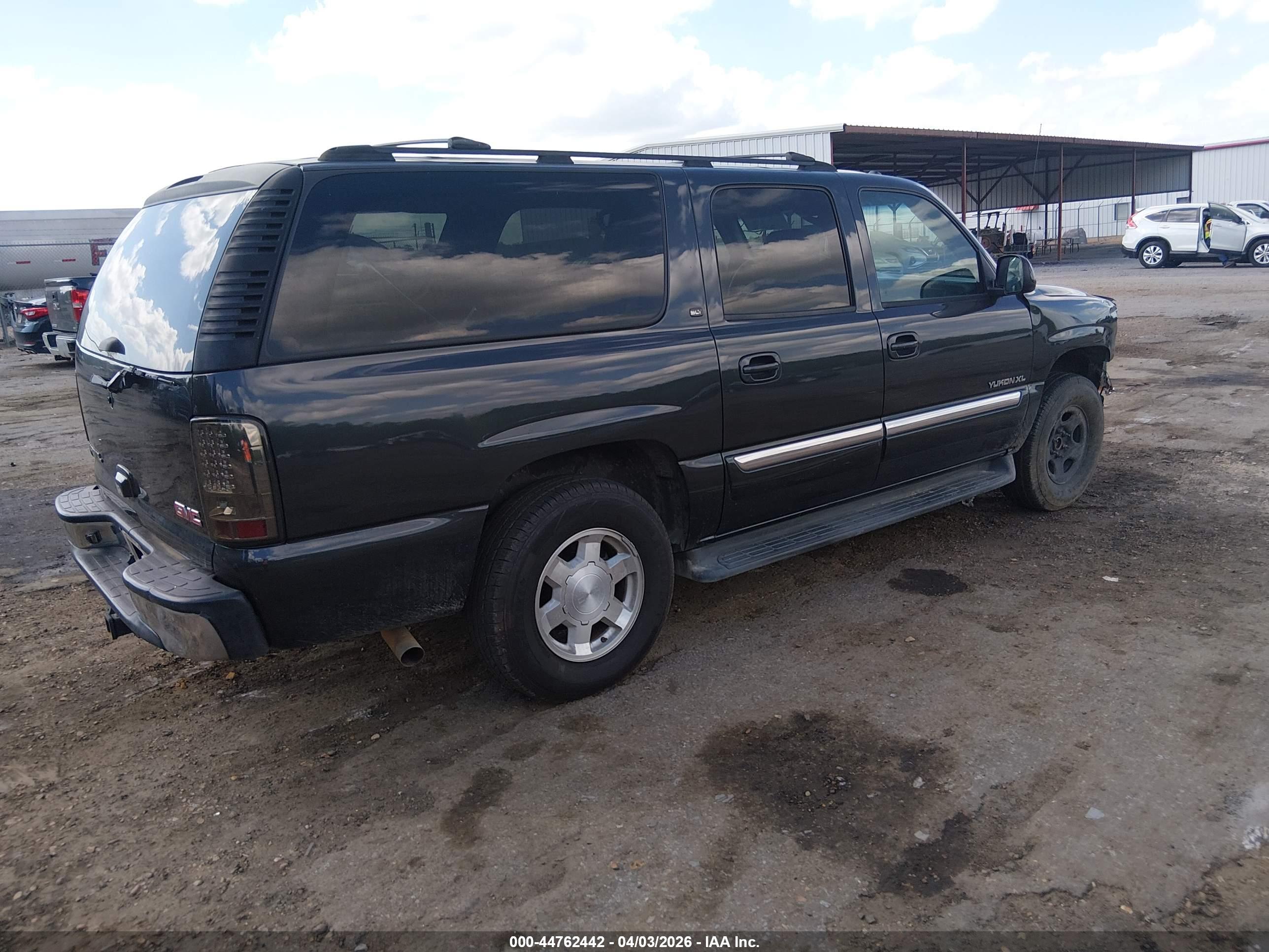 GMC YUKON image 4