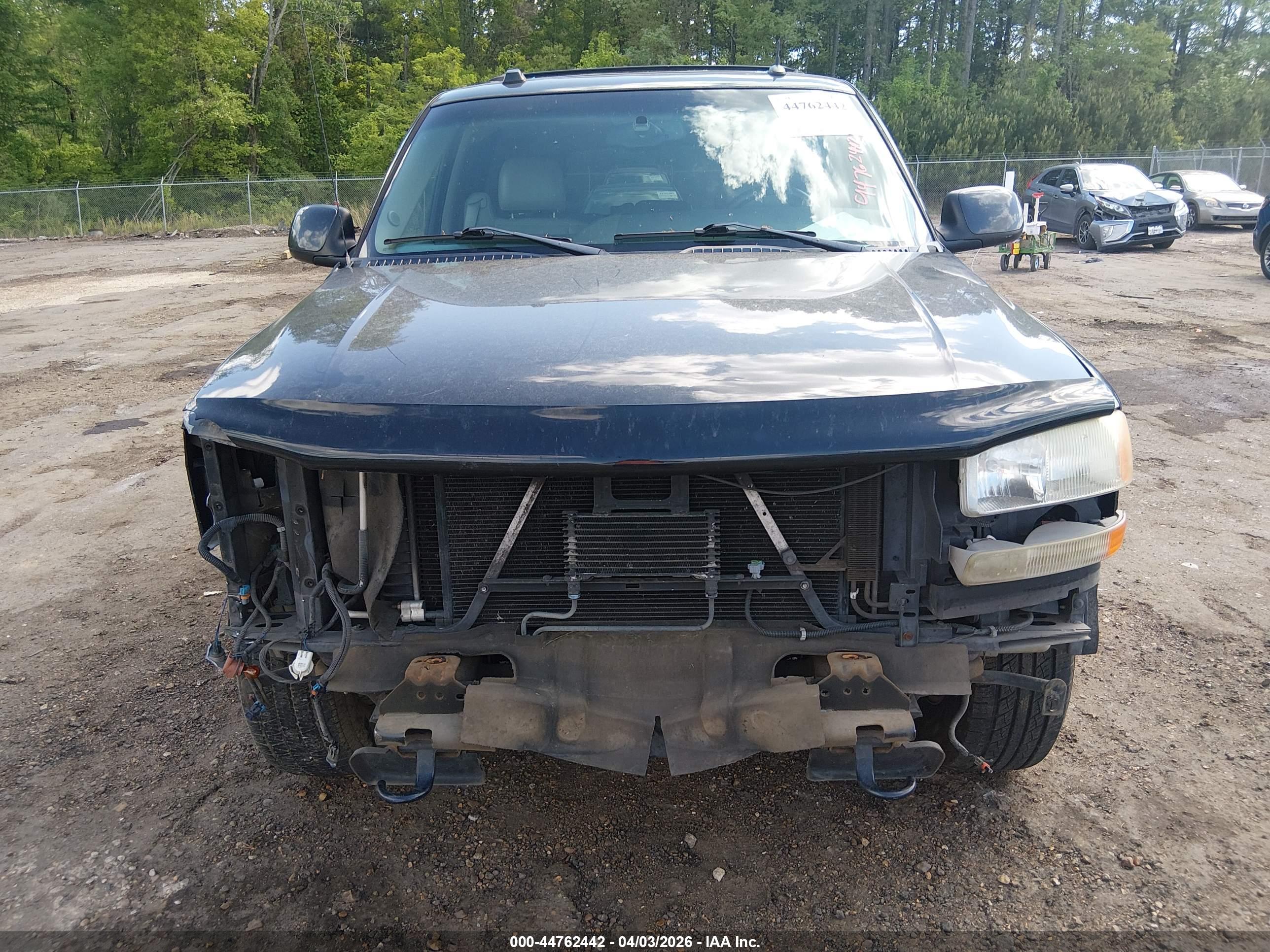 GMC YUKON image 6