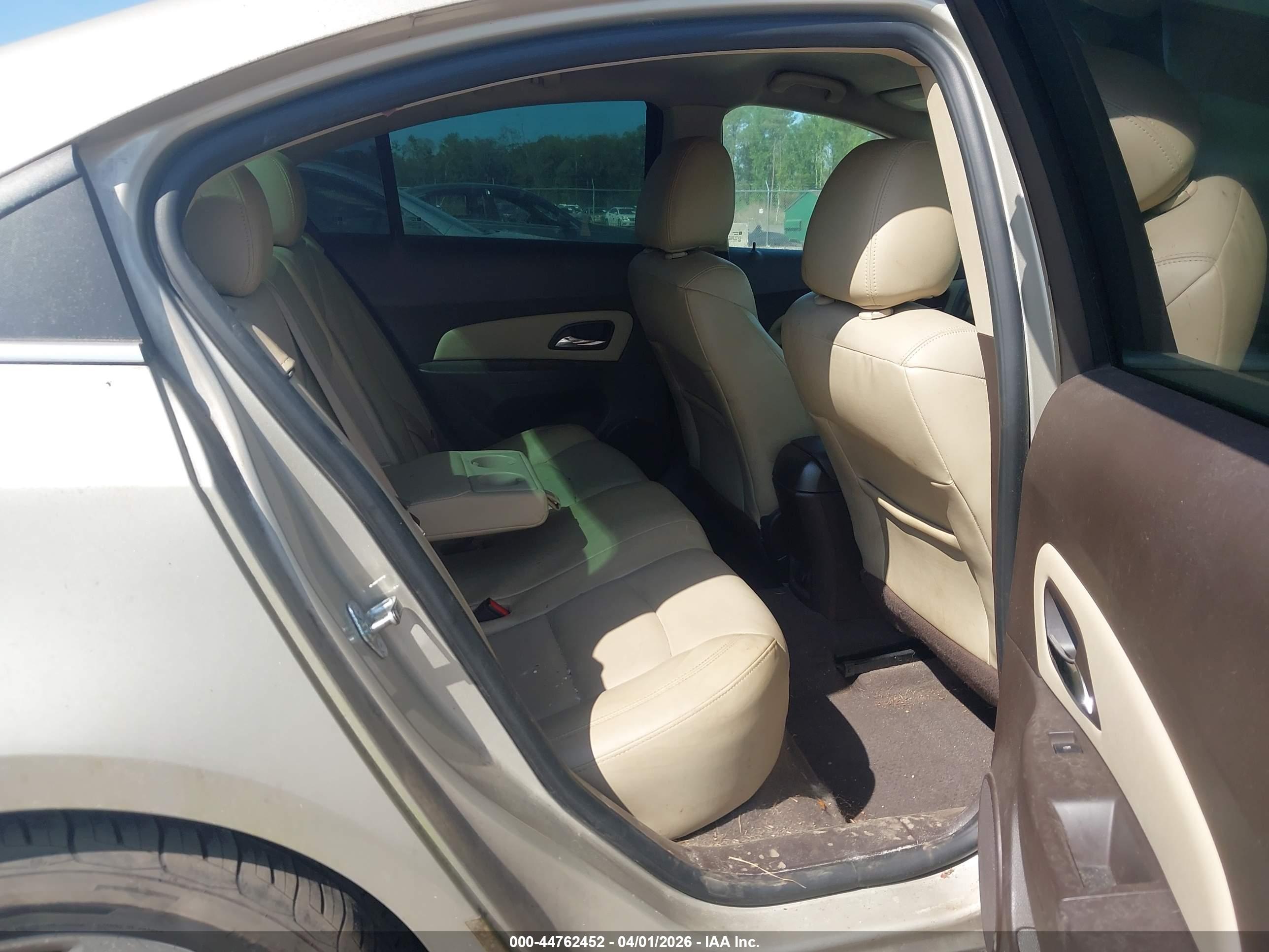 CHEVROLET CRUZE image 8