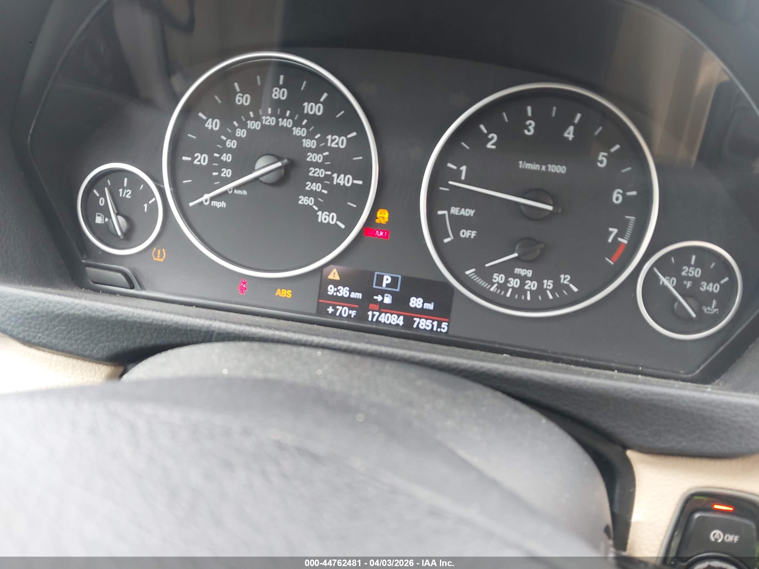 BMW 320I image 7