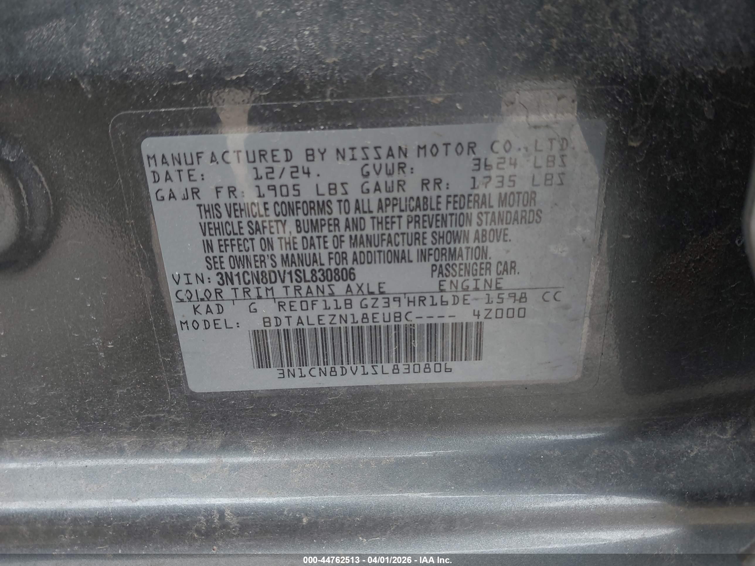 NISSAN VERSA image 9