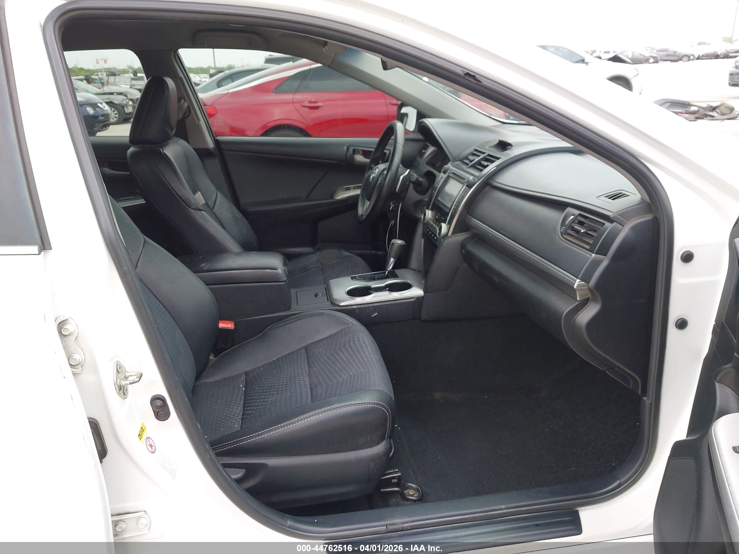 TOYOTA CAMRY image 5