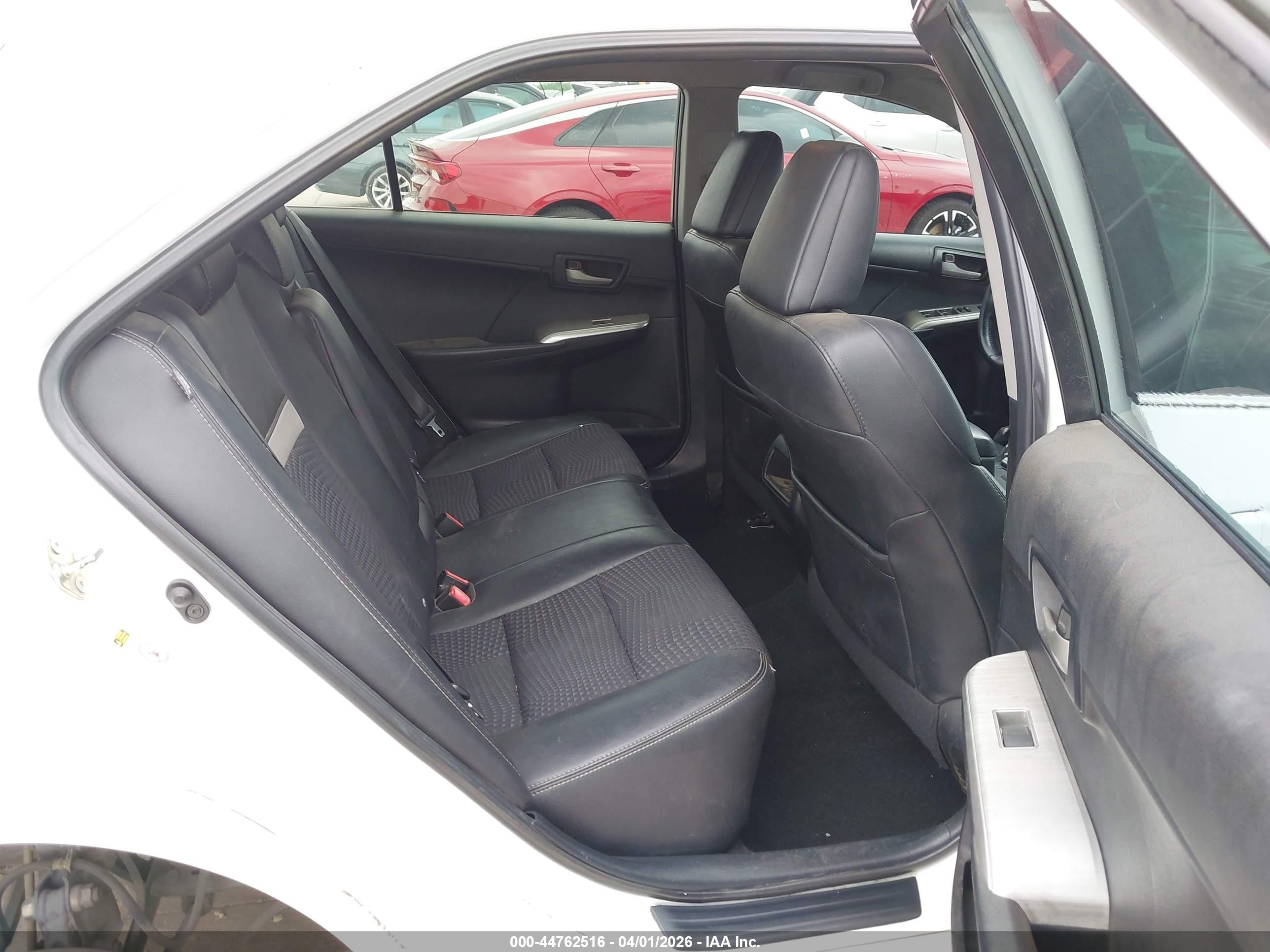 TOYOTA CAMRY image 8