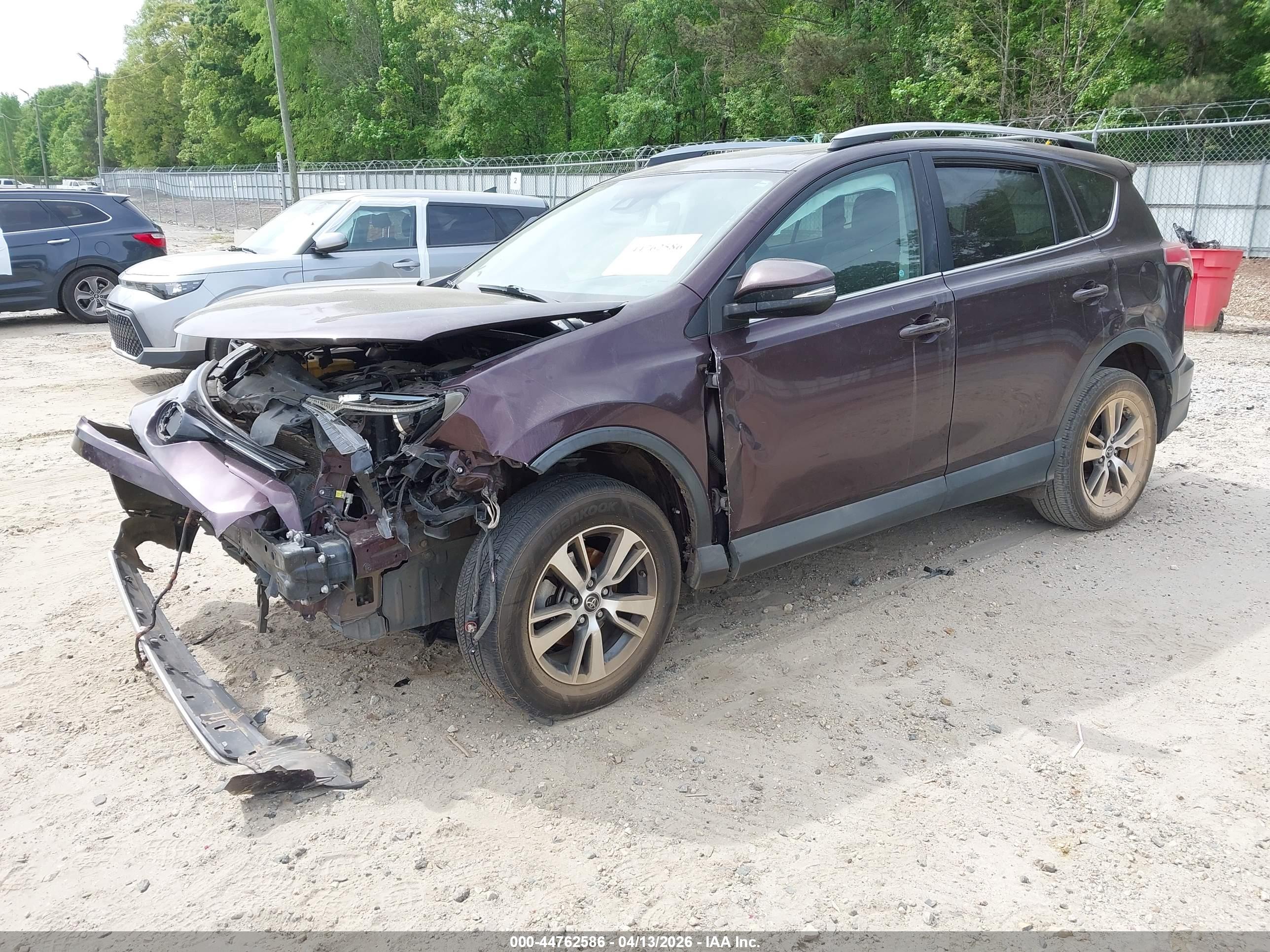 TOYOTA RAV4 image 2