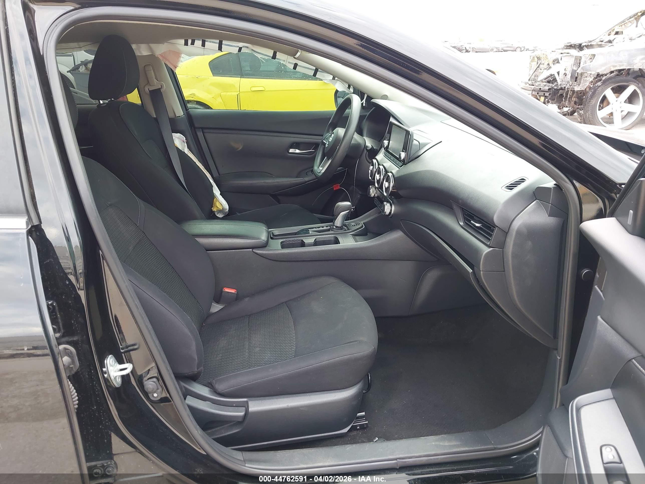 NISSAN SENTRA image 5