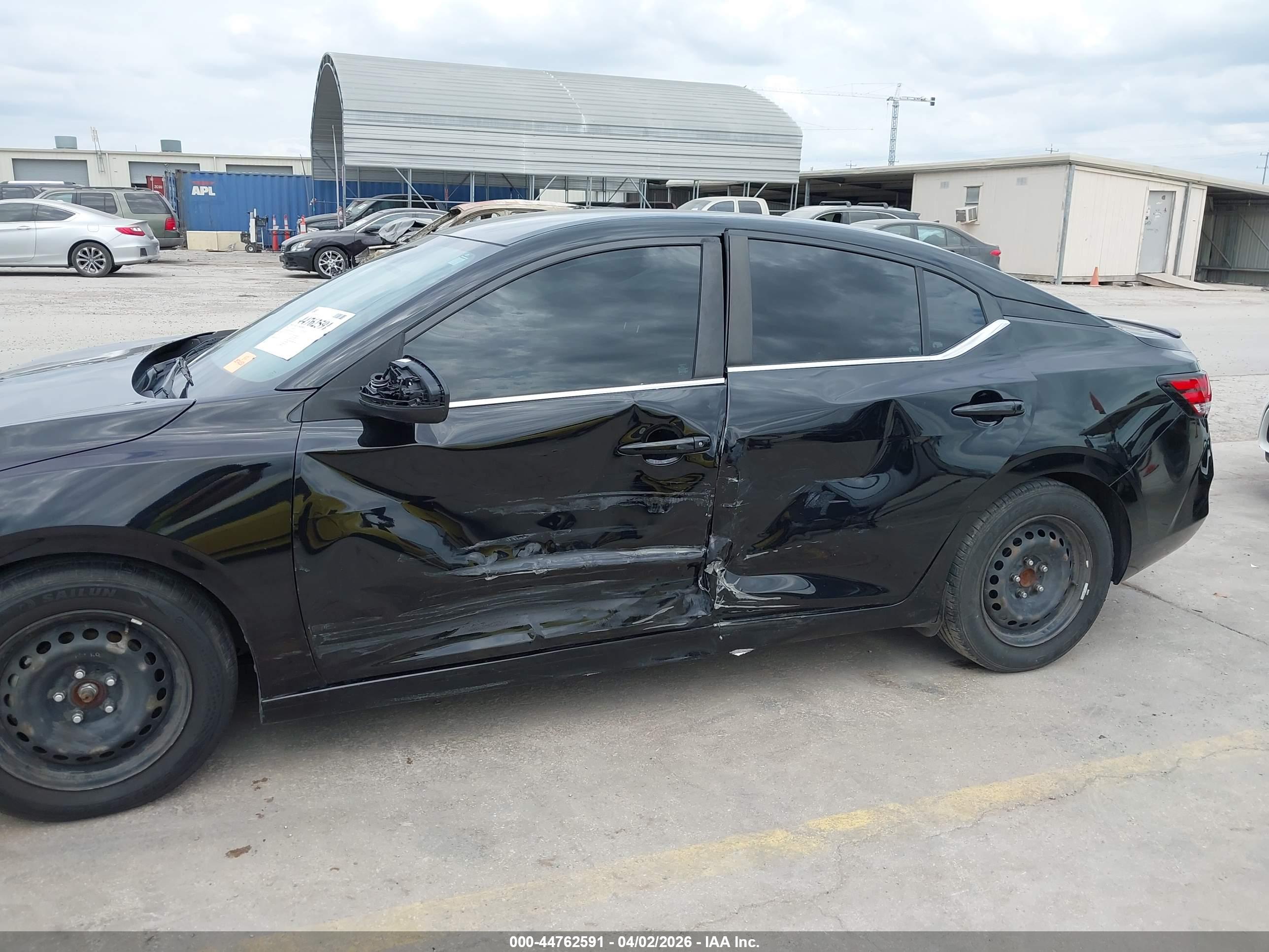 NISSAN SENTRA image 6