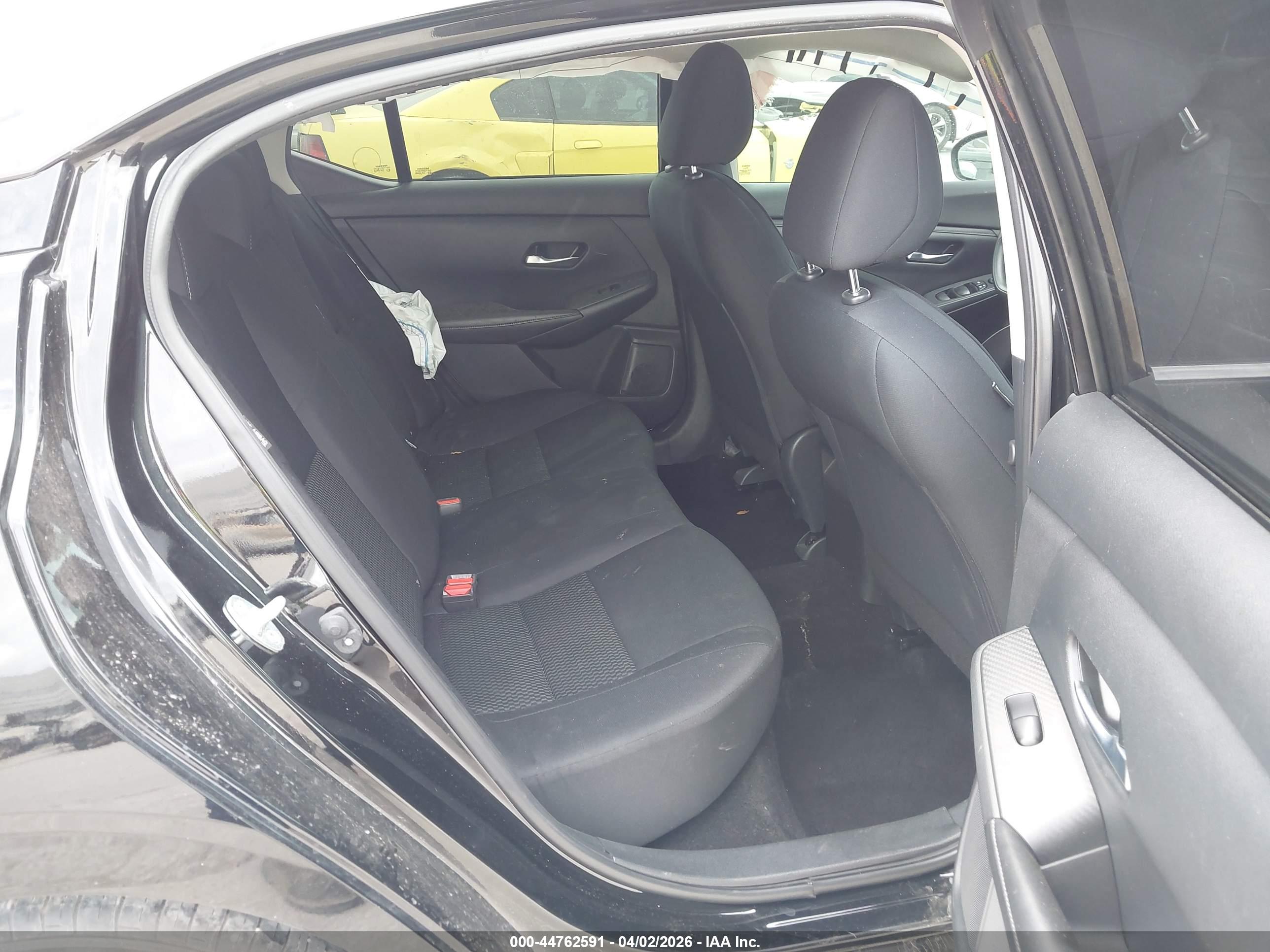 NISSAN SENTRA image 8